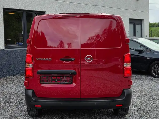 Opel Vivaro view 4