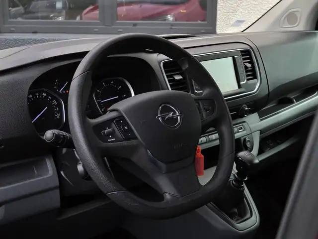 Opel Vivaro view 12