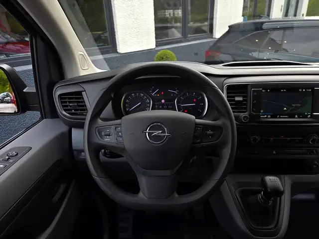Opel Vivaro view 13