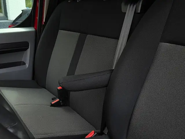 Opel Vivaro view 11