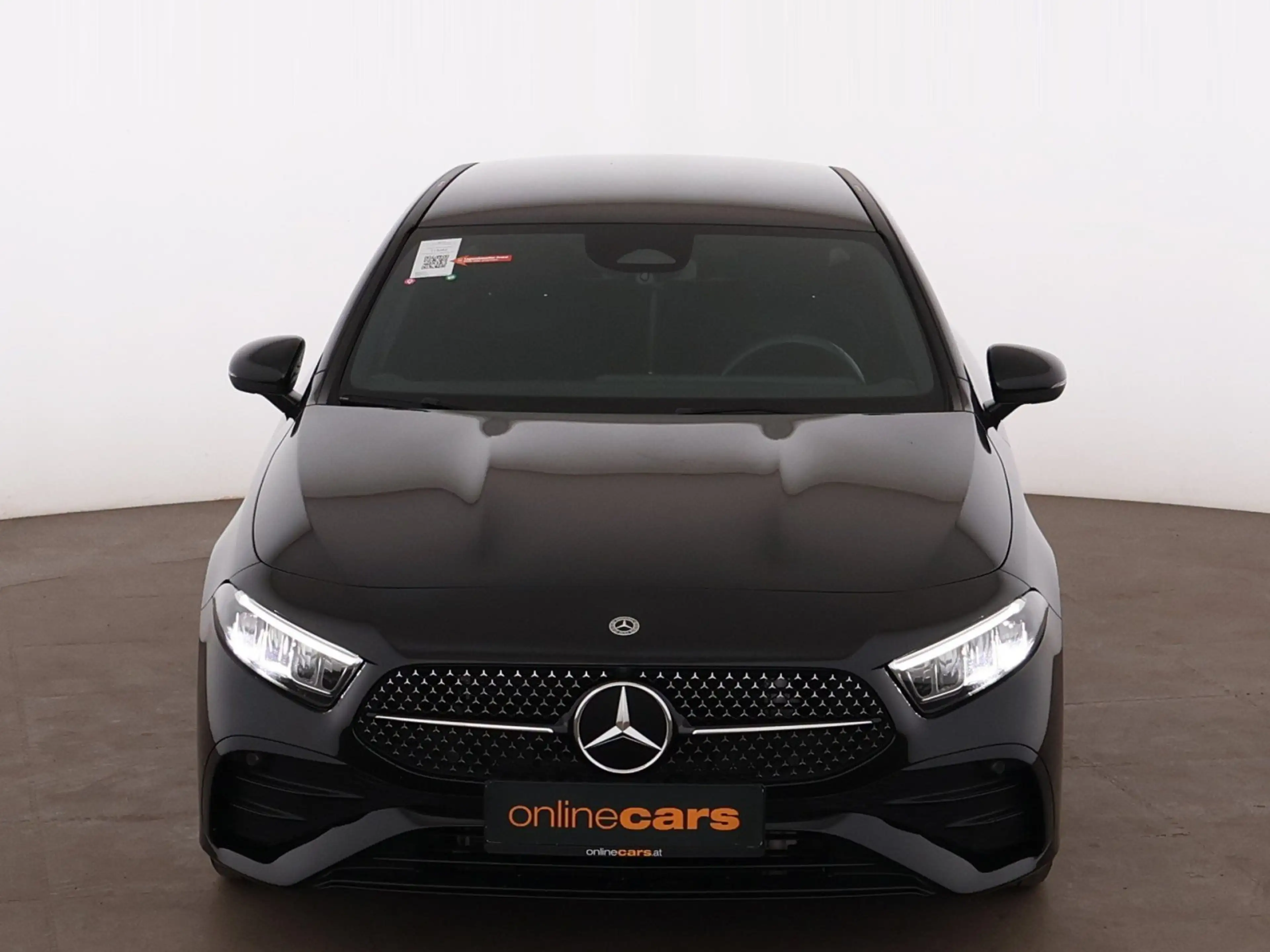 Mercedes-Benz A 180 d AMG-Line Aut LED LEDER NAVI R-CAM SITZHZG — photo 2