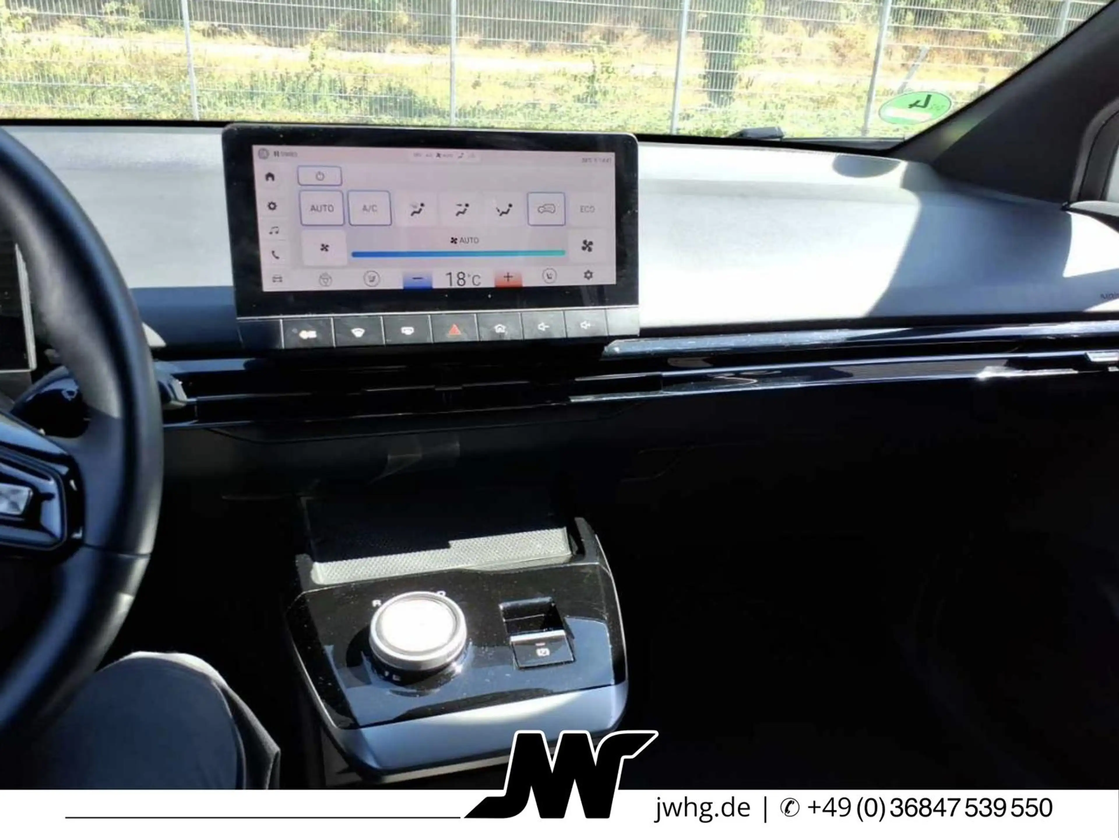 MG MG4 Standard ACC DigTacho SpurhalteAss Carplay — photo 8