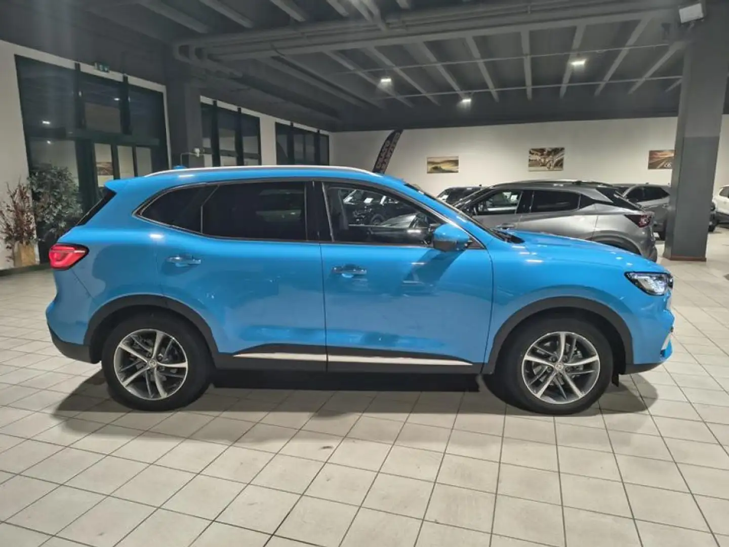 MG HS 1.5T-BENZ AT Luxury TETTO APRIBILE Albastru - 2