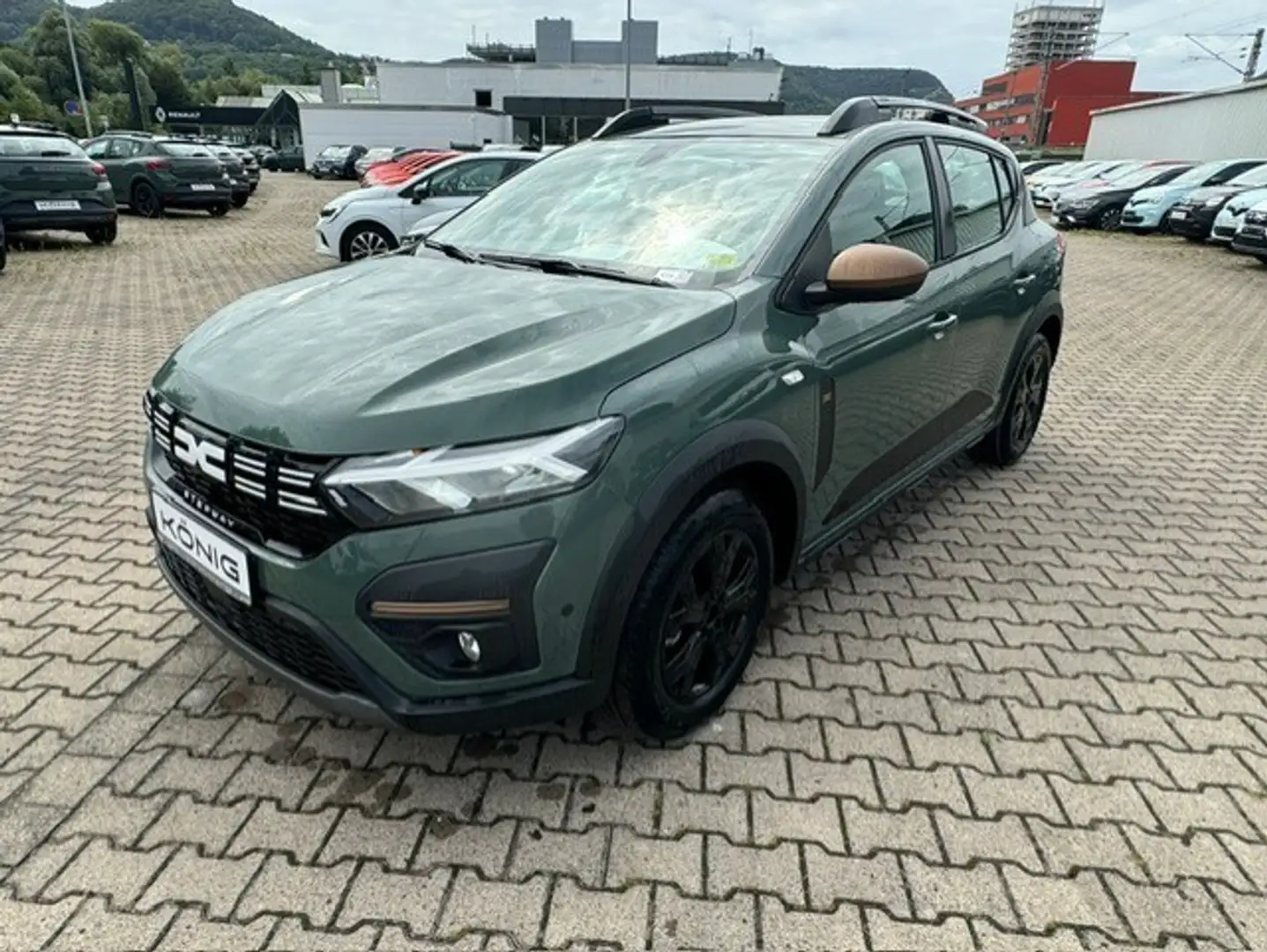 Dacia Sandero Stepway Extreme+ TCe 100 ECO-G Grau - 1