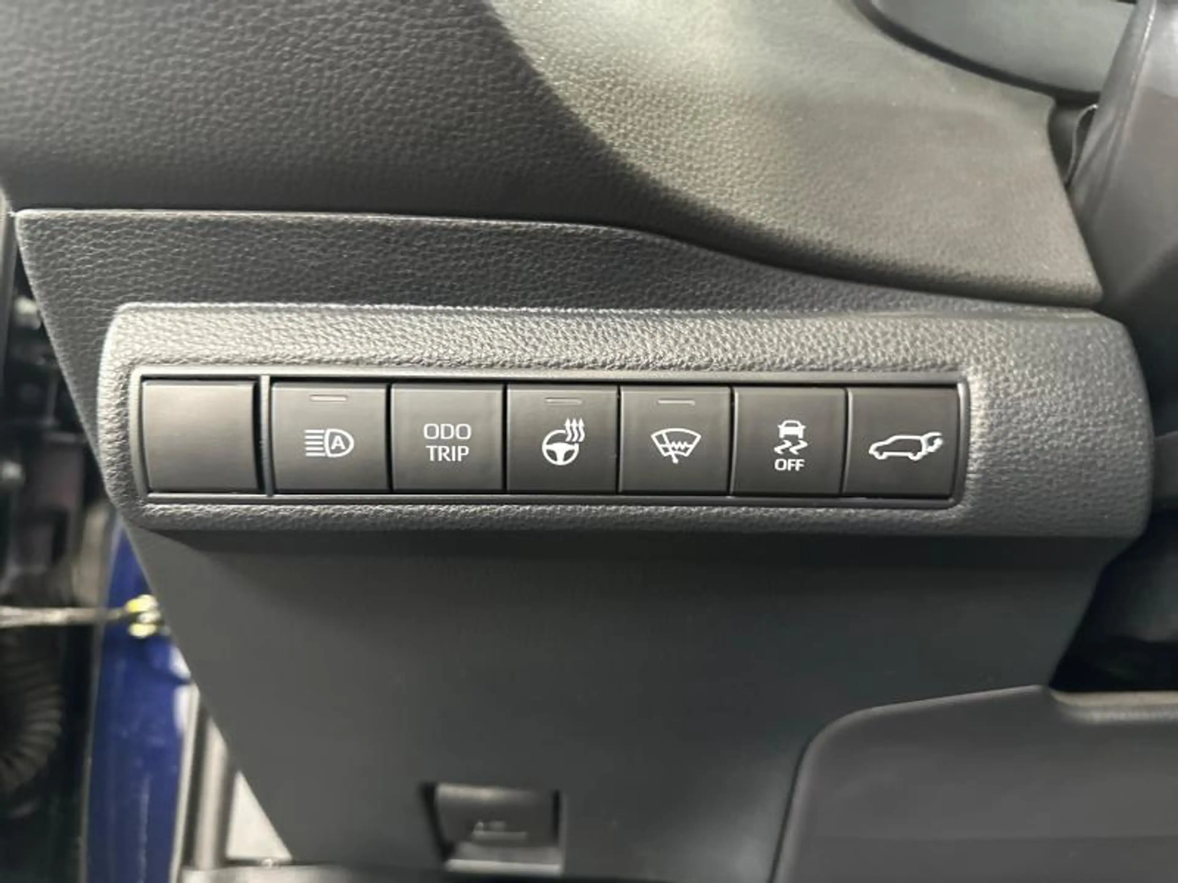Toyota Corolla TS Premium — photo 28