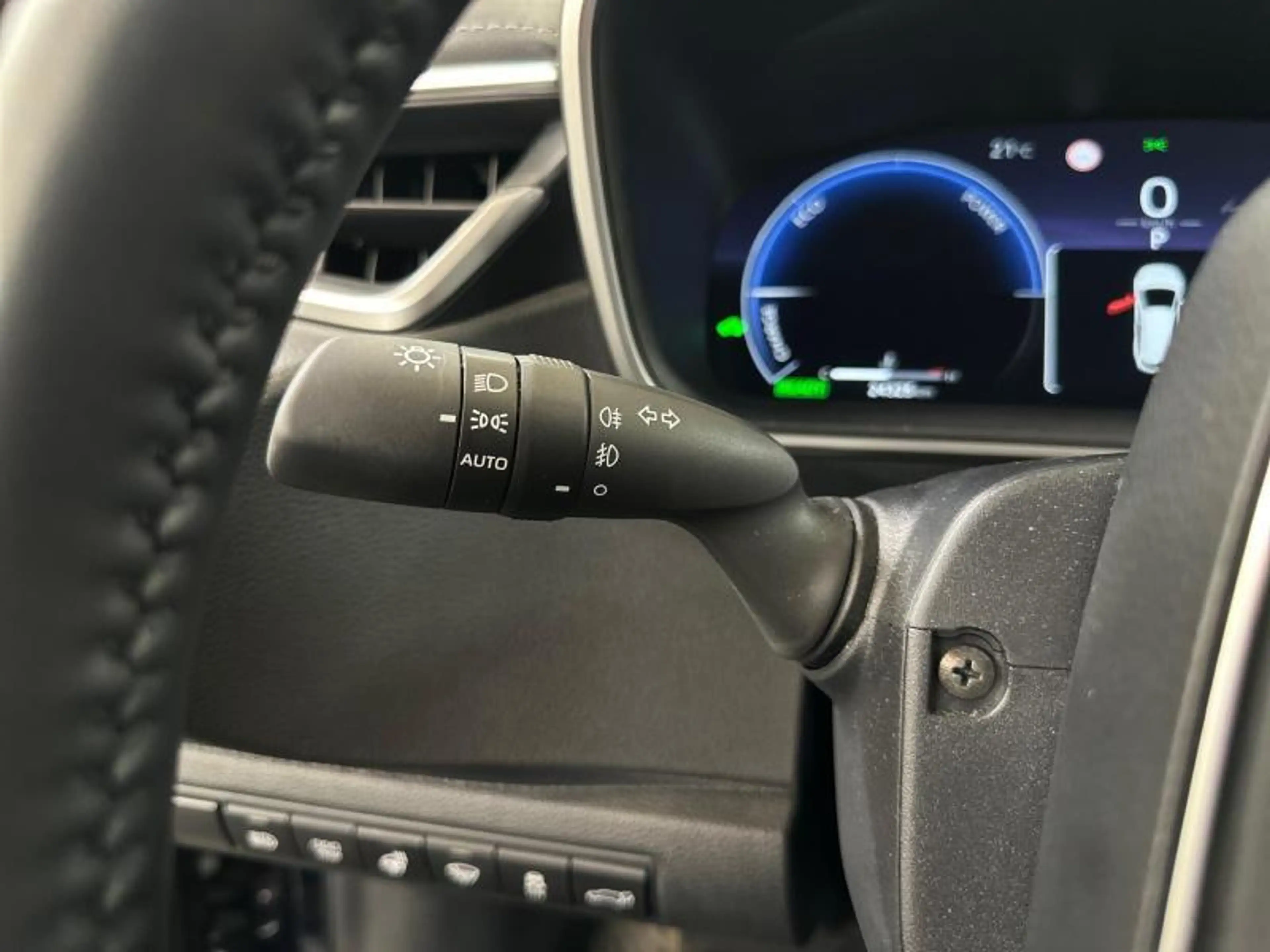 Toyota Corolla TS Premium — photo 27