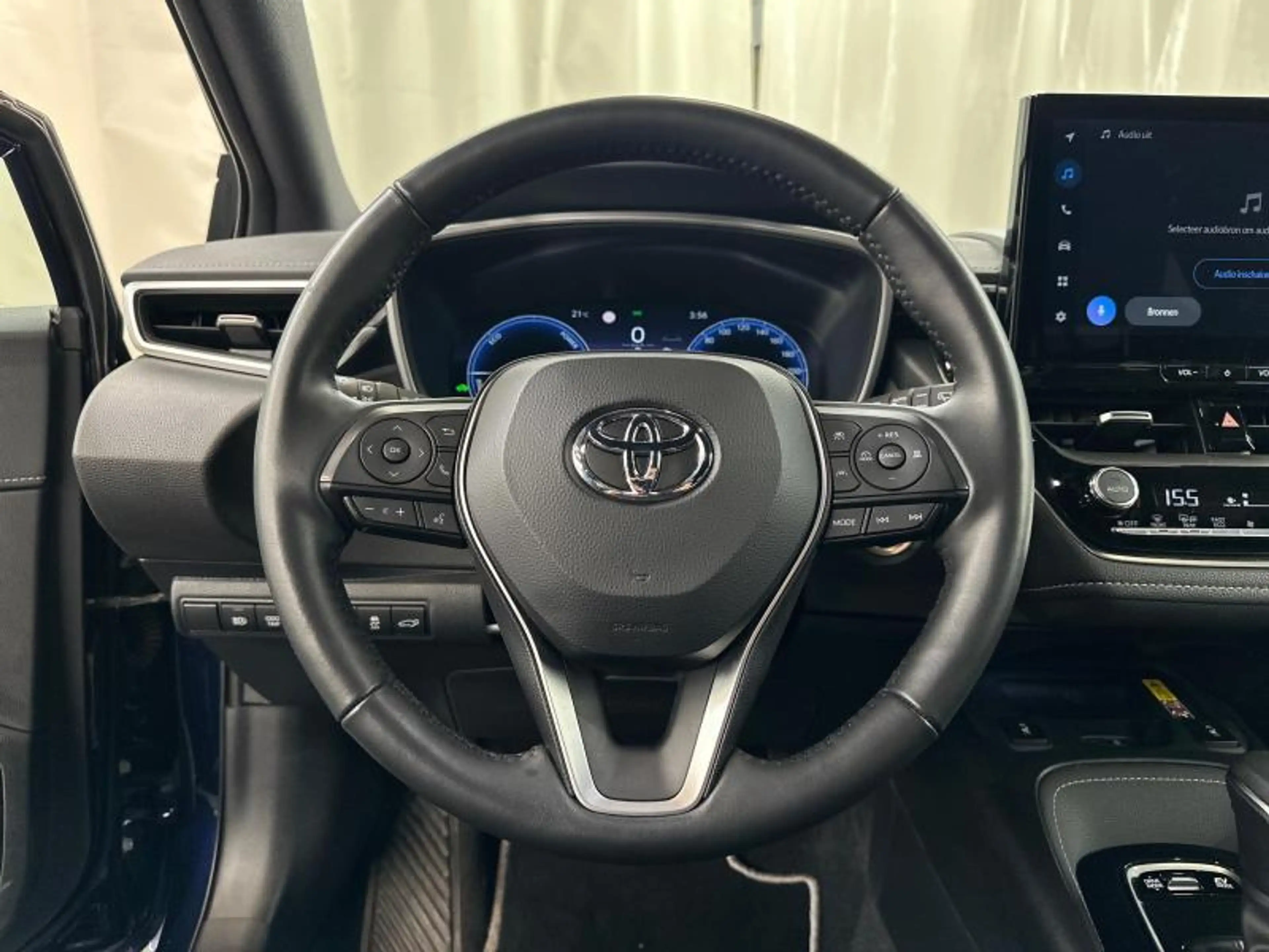 Toyota Corolla TS Premium — photo 25