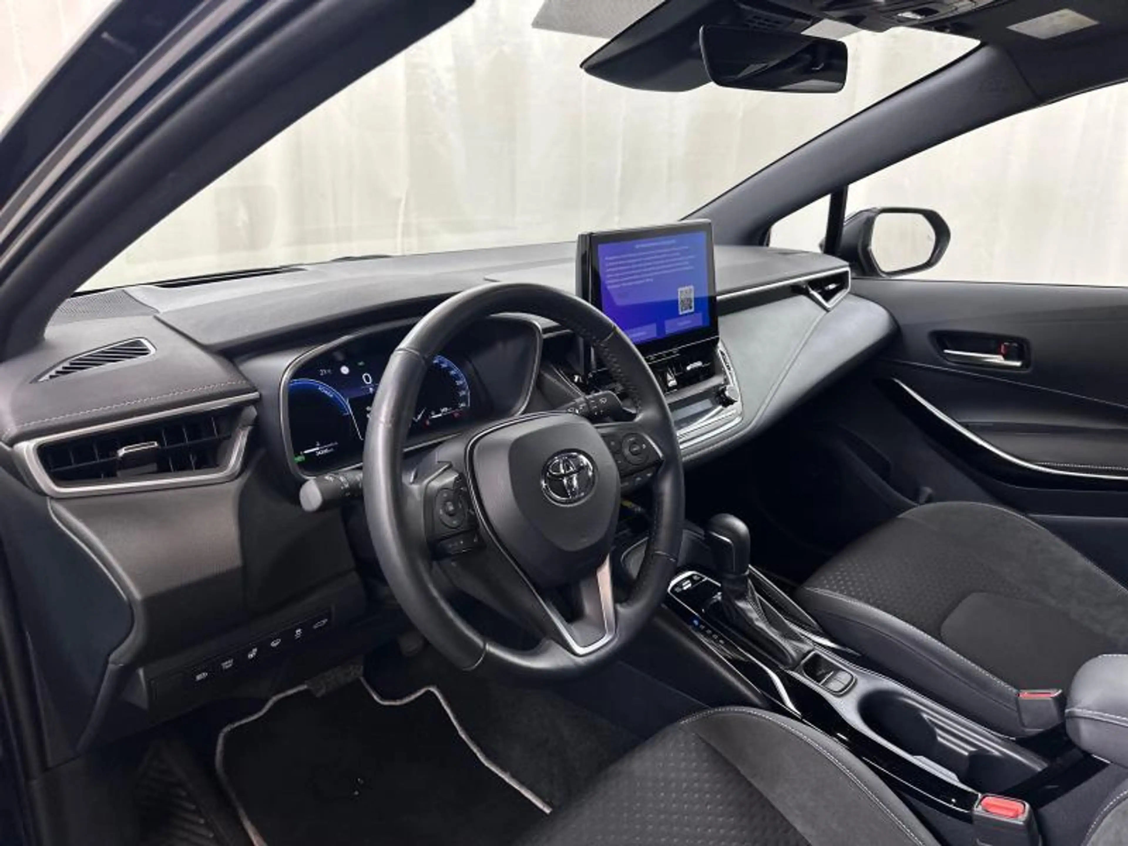 Toyota Corolla TS Premium — photo 19