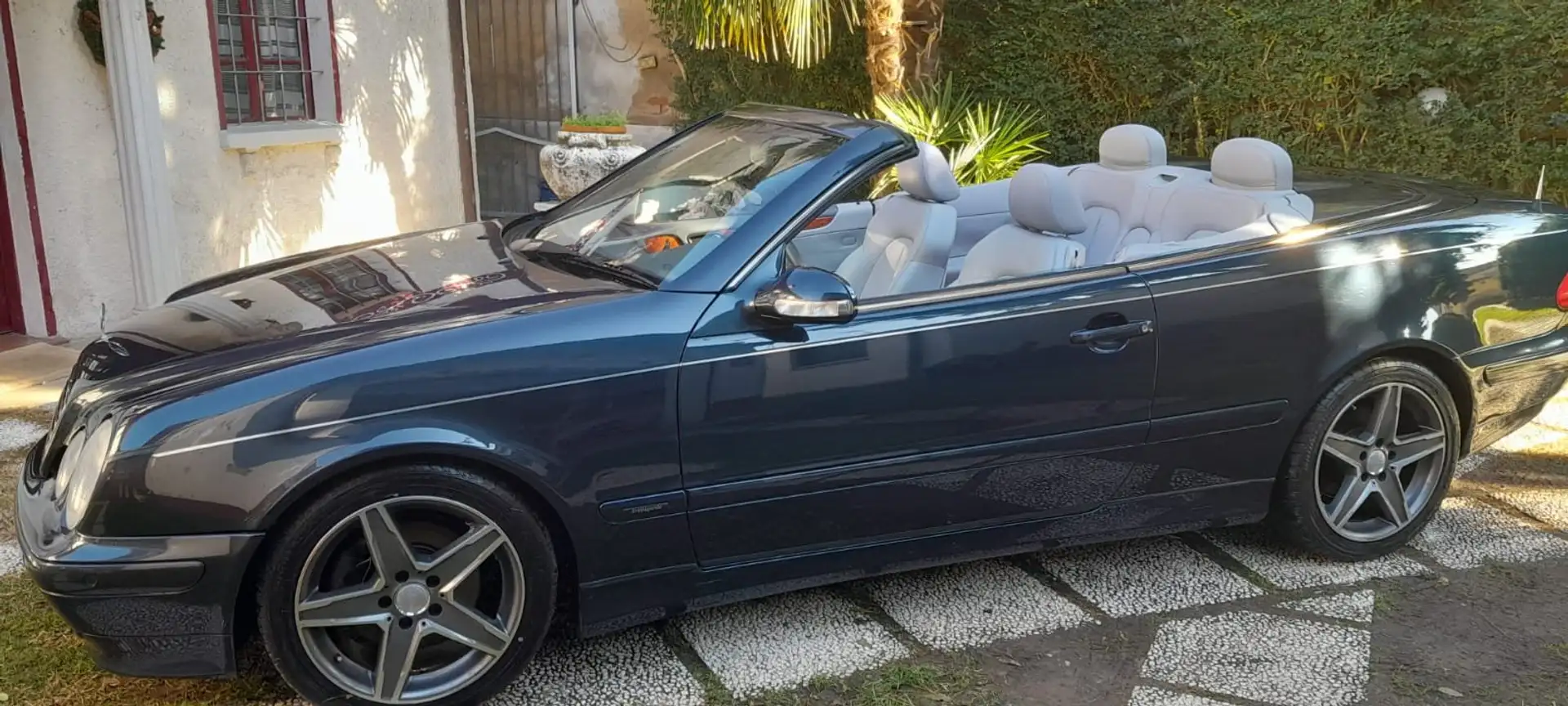 Mercedes-Benz CLK 230 CLK Cabrio 230 k Elegance auto Mavi - 1