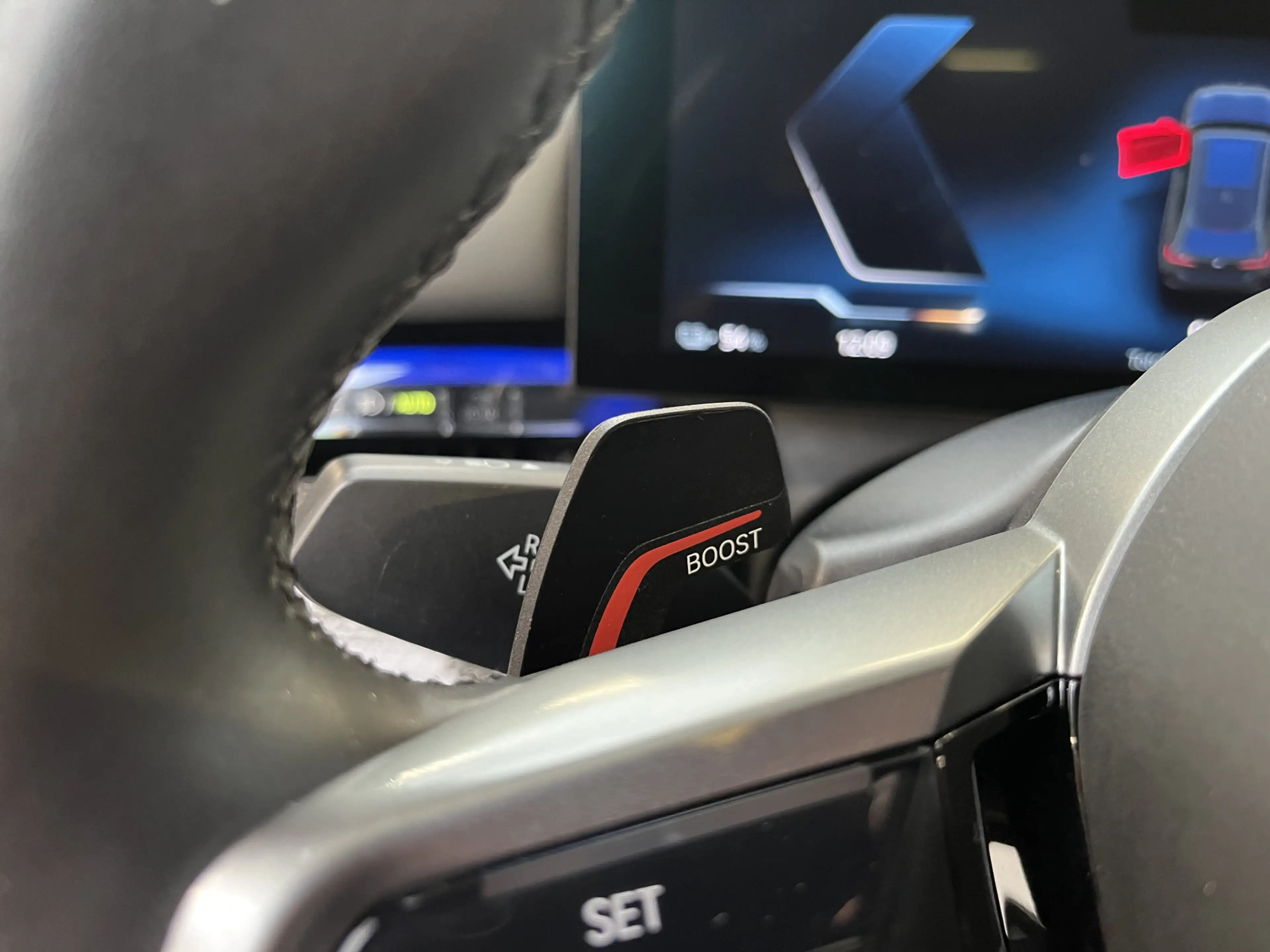 BMW i5 Touring eDrive40 M Sport Edition 84 kWh | Driving — photo 11
