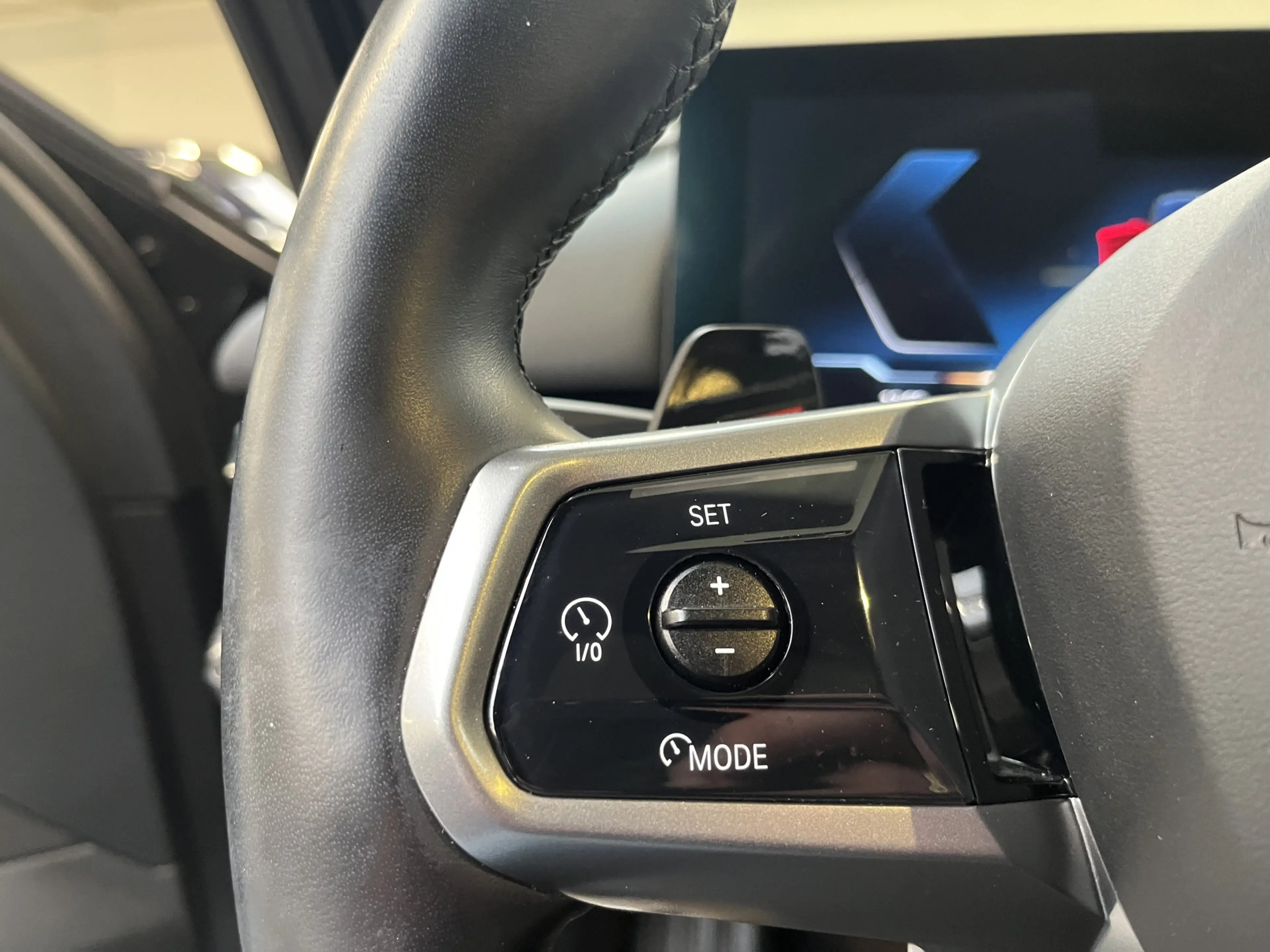BMW i5 Touring eDrive40 M Sport Edition 84 kWh | Driving — photo 12