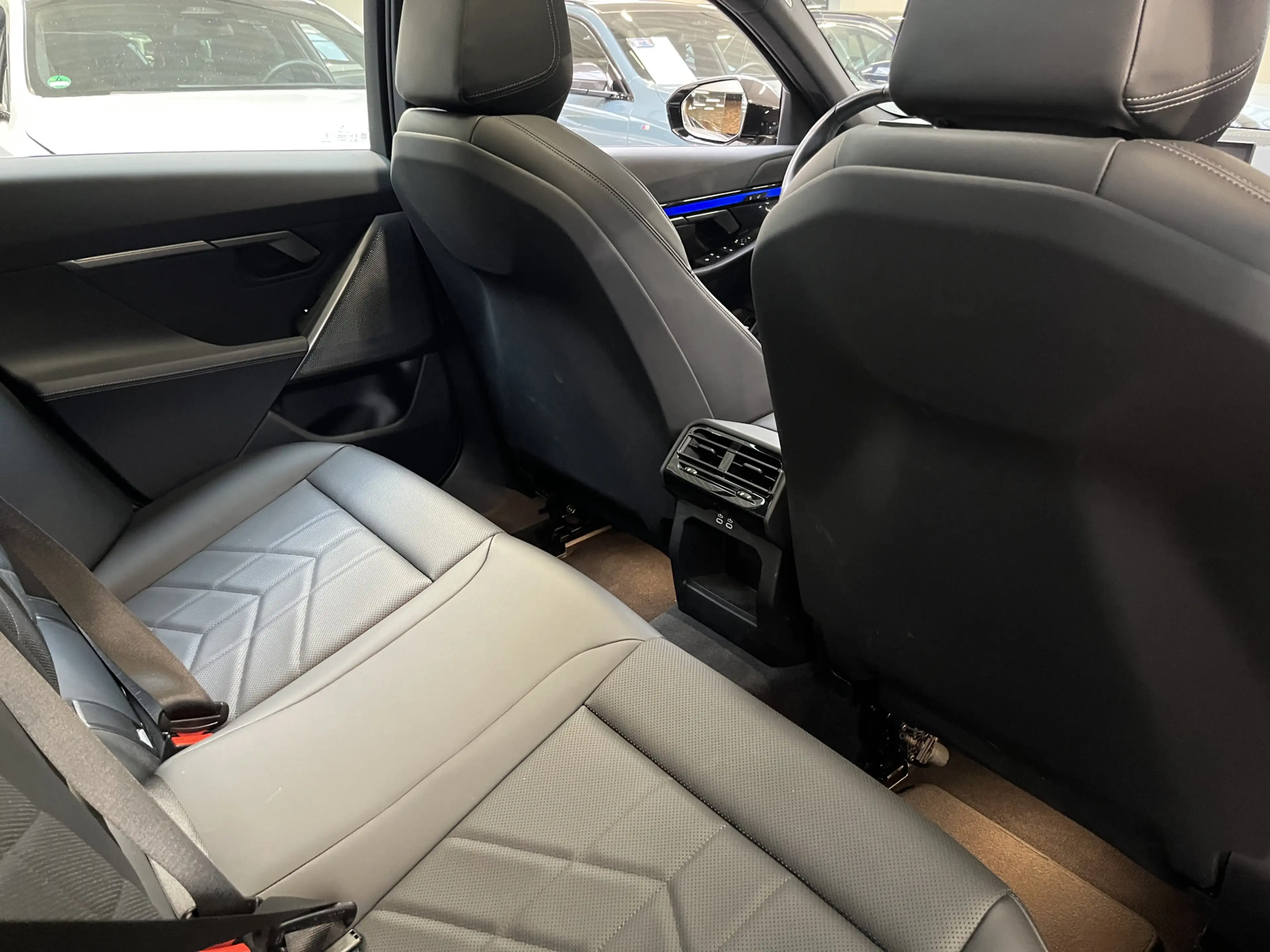 BMW i5 Touring eDrive40 M Sport Edition 84 kWh | Driving — photo 5