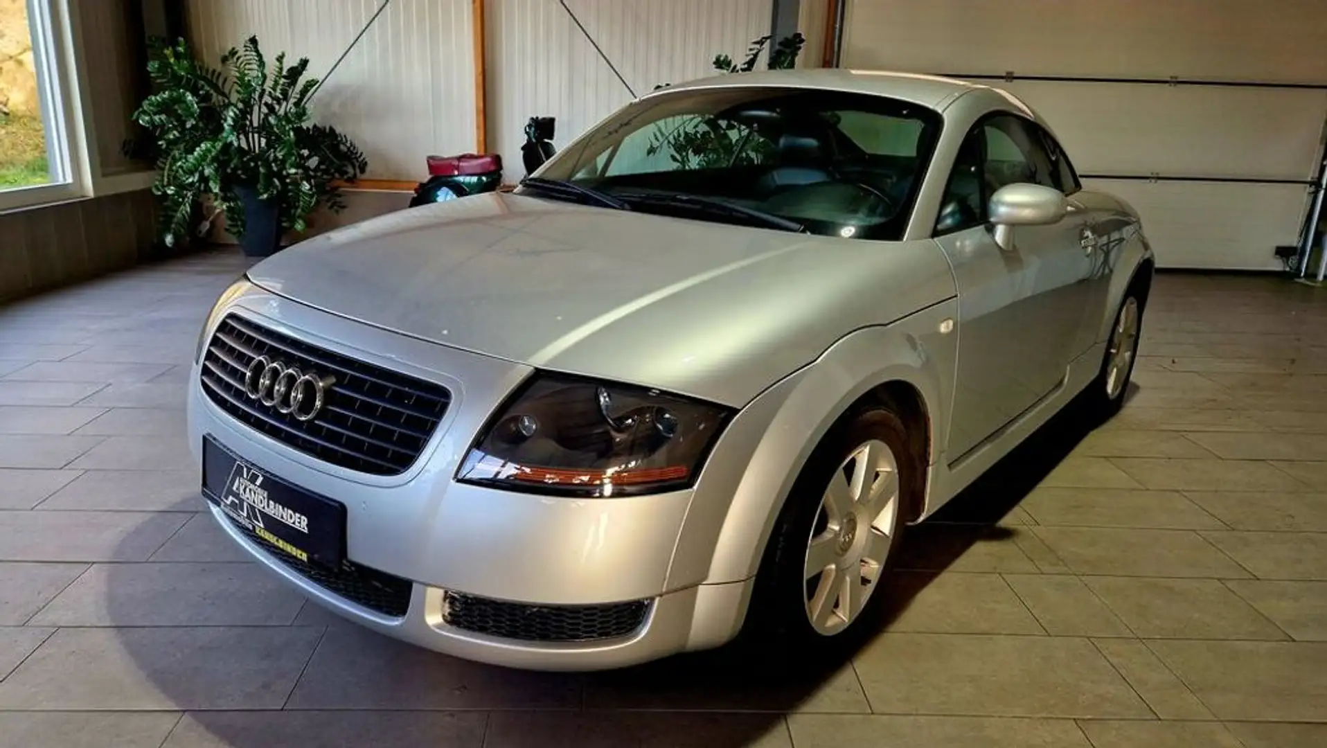 Audi TT 1.8 T Coupe Argent - 1