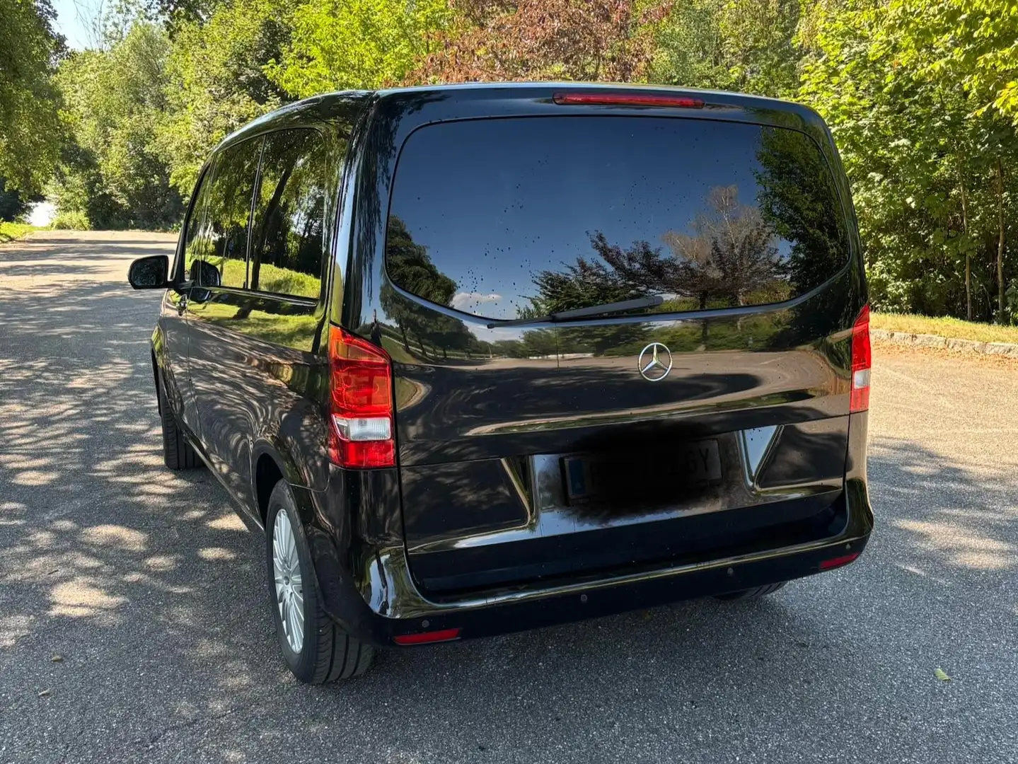 Mercedes-Benz V 220 V 220 d kompakt Aut. Schwarz - 2