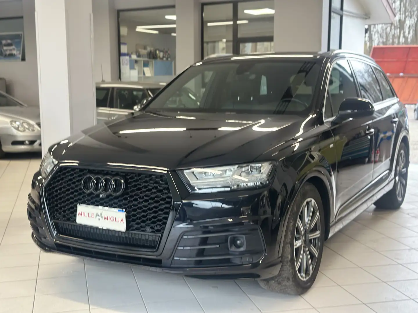 Audi Q7 3.0 tdi Sline quattro tiptronic Schwarz - 2