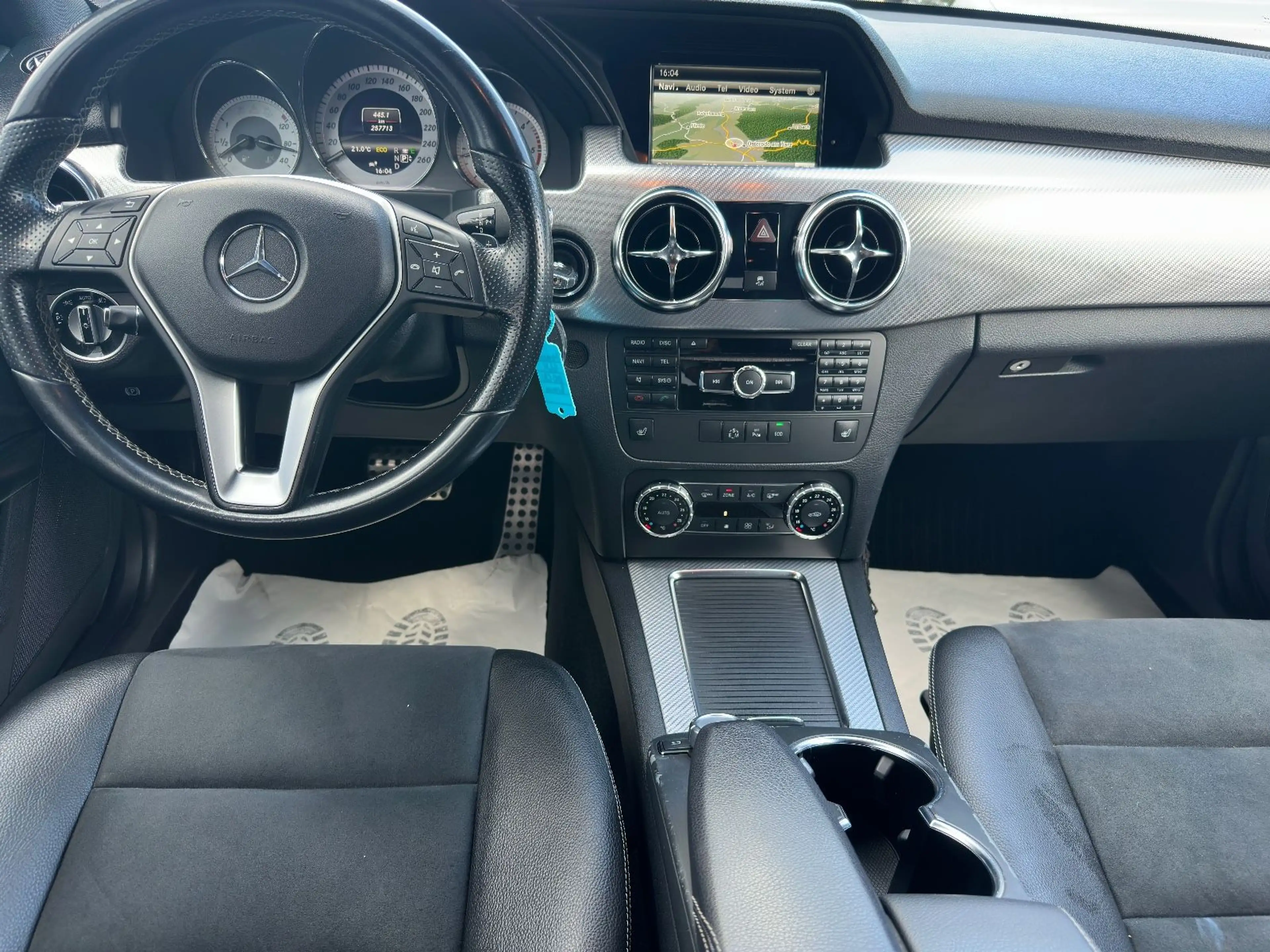 Mercedes-Benz GLK 200 CDI *COMAND/TEMPO/ILS* — photo 10
