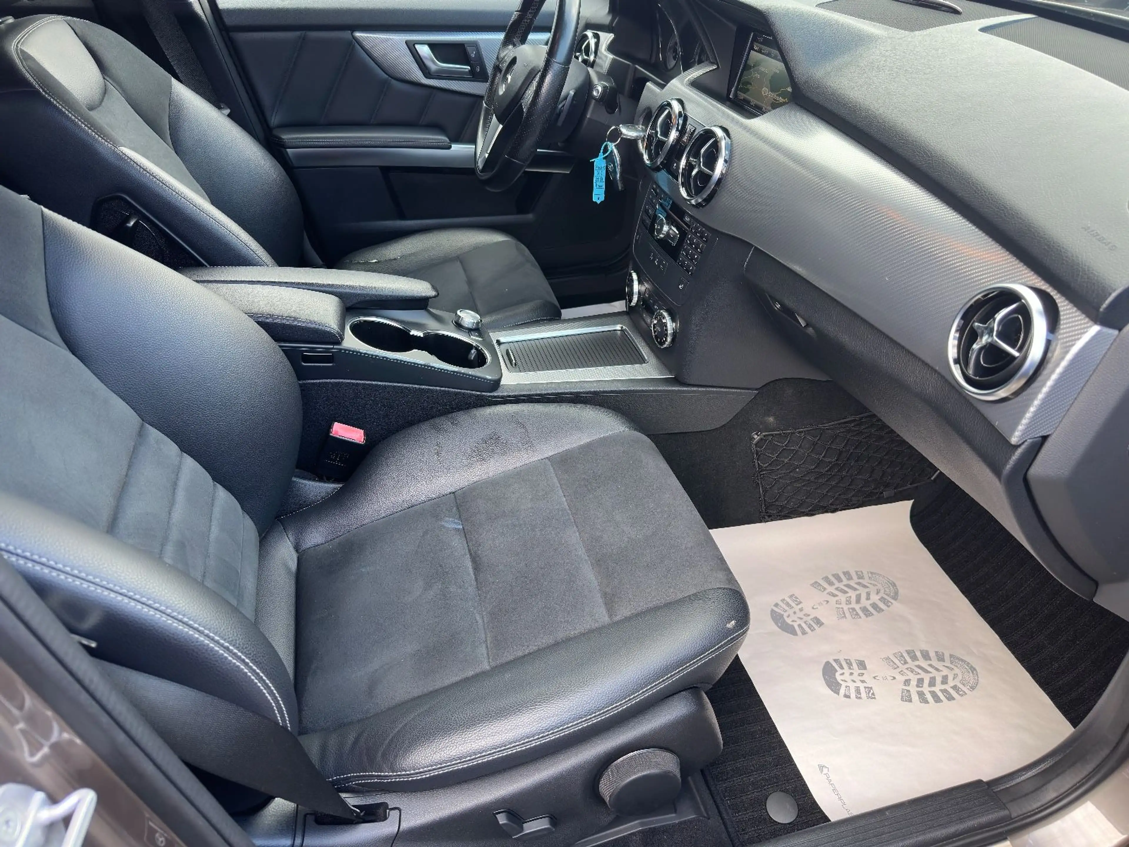 Mercedes-Benz GLK 200 CDI *COMAND/TEMPO/ILS* — photo 11