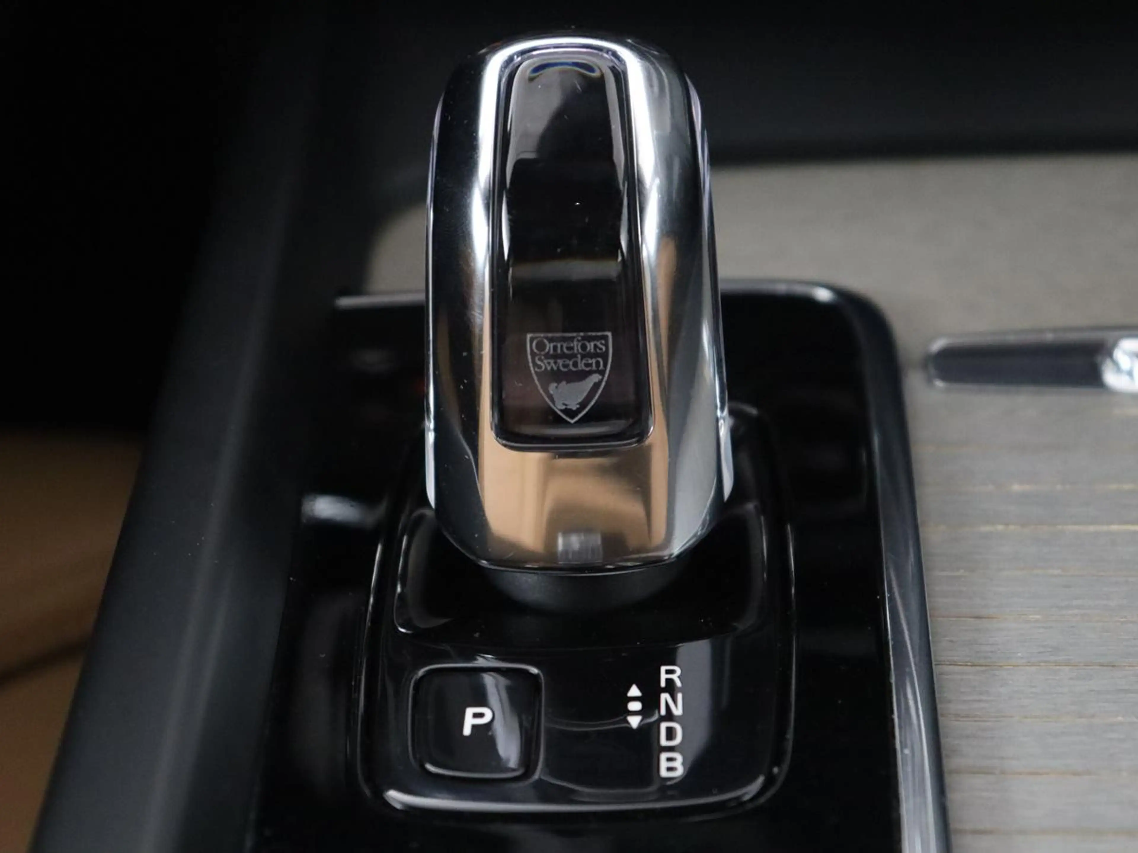Volvo XC60 2.0 T8 Twin Engine AWD Inscription | SOH 83,9% | P — photo 23