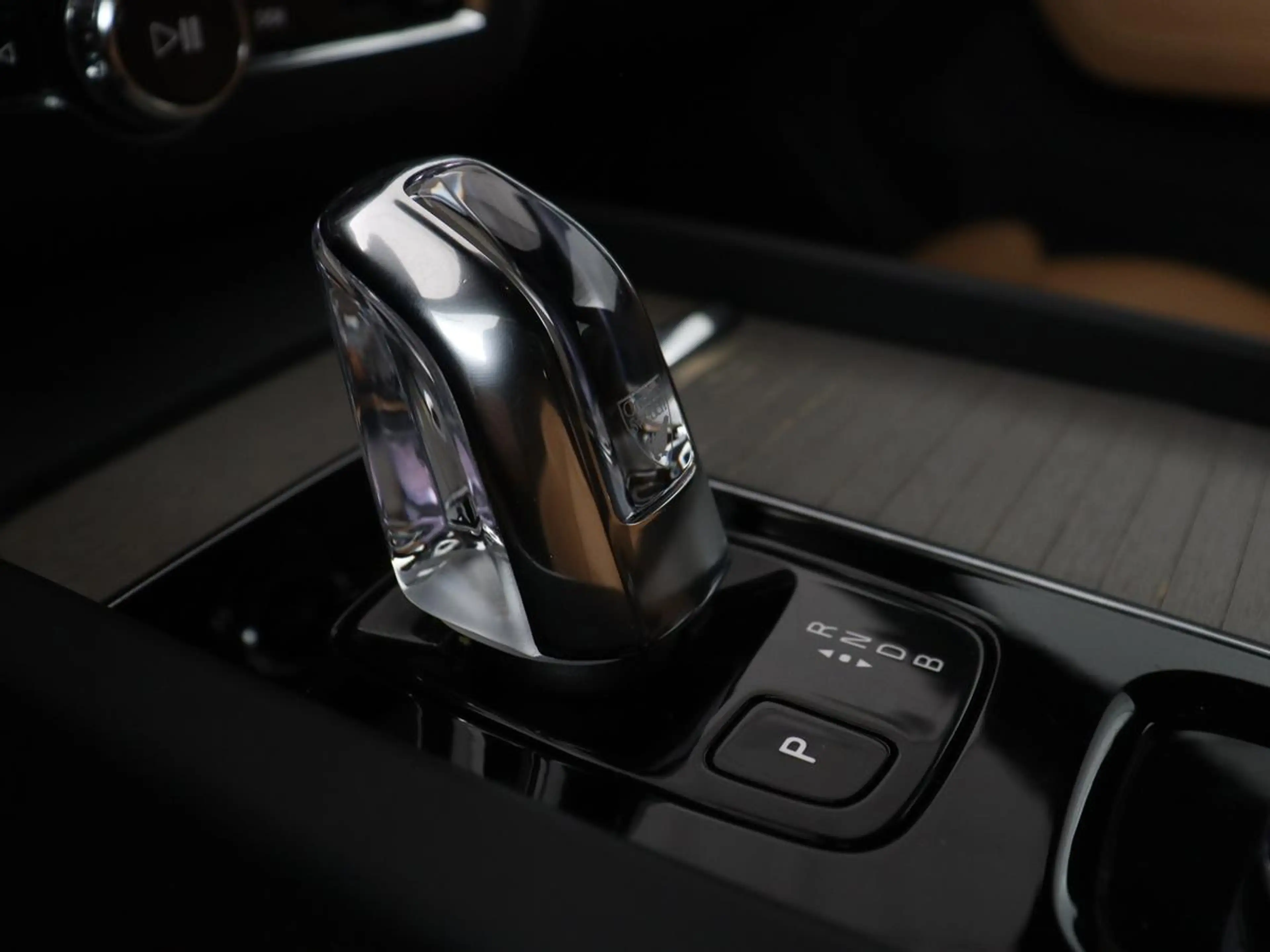 Volvo XC60 2.0 T8 Twin Engine AWD Inscription | SOH 83,9% | P — photo 22