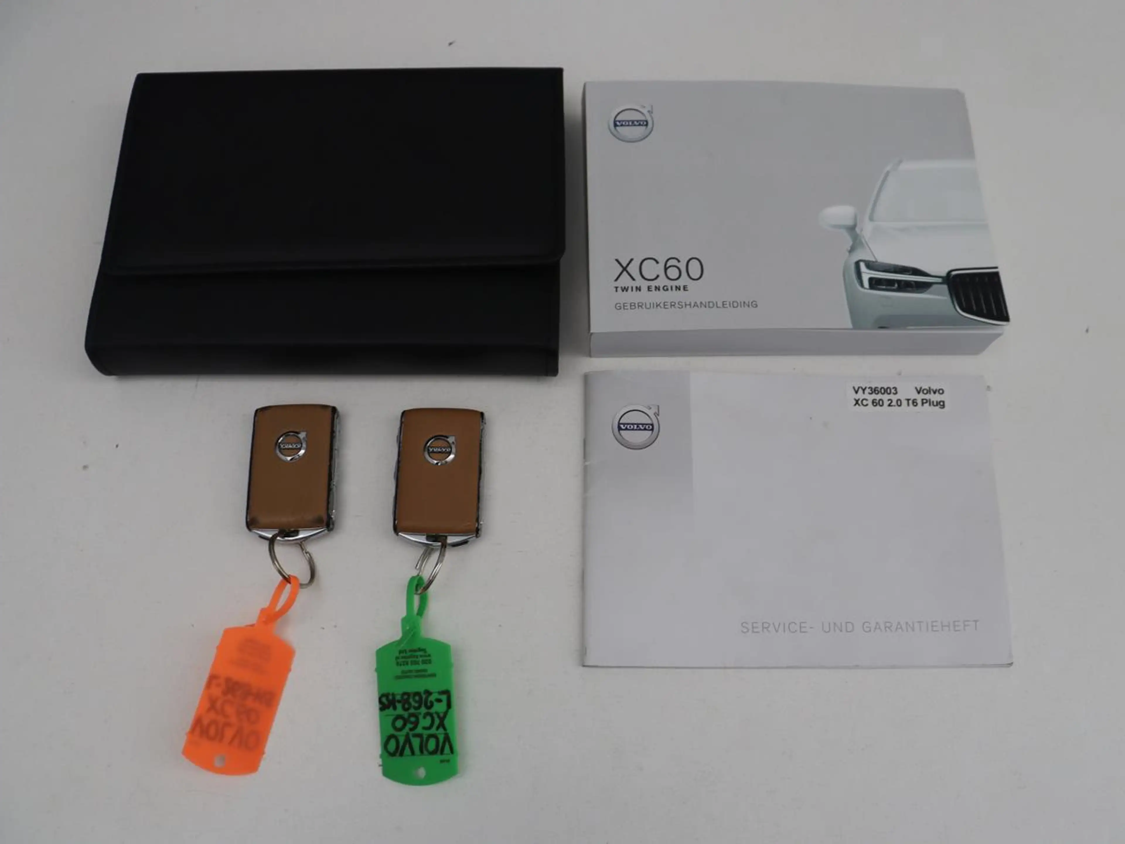 Volvo XC60 2.0 T8 Twin Engine AWD Inscription | SOH 83,9% | P — photo 12