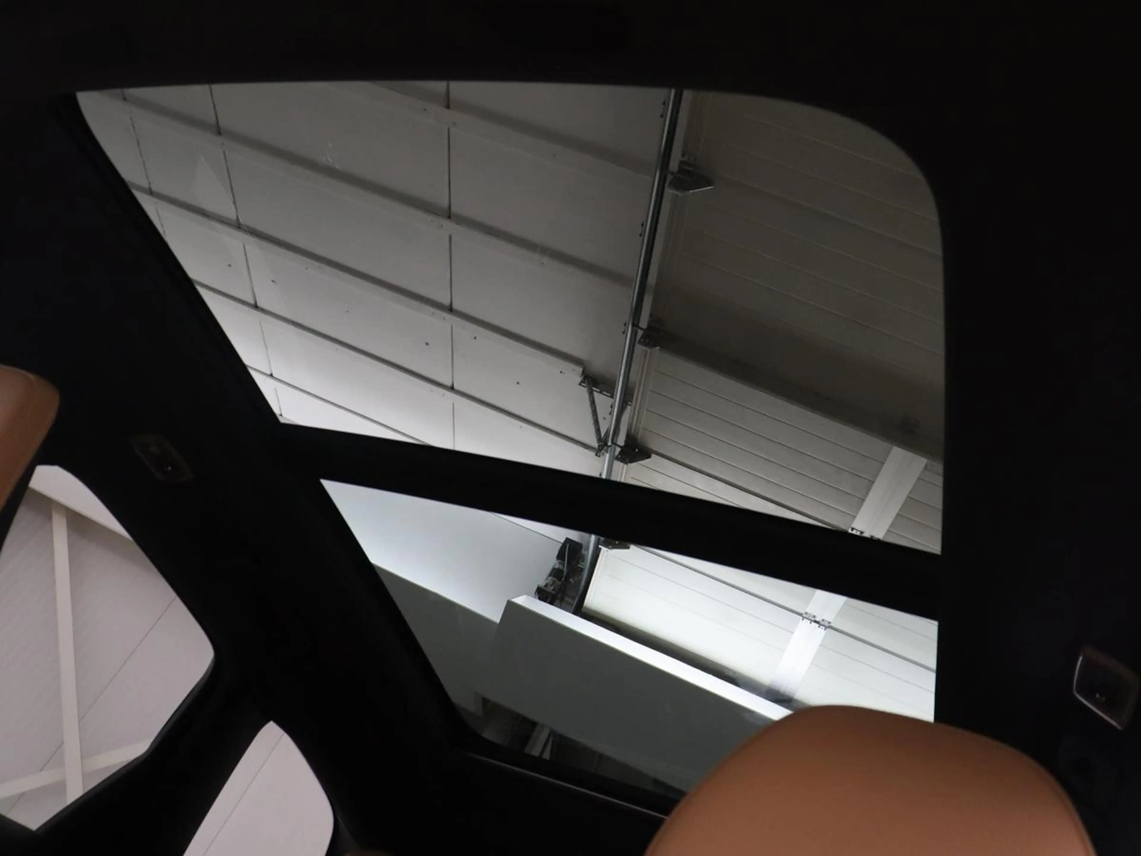 Volvo XC60 2.0 T8 Twin Engine AWD Inscription | SOH 83,9% | P — photo 15