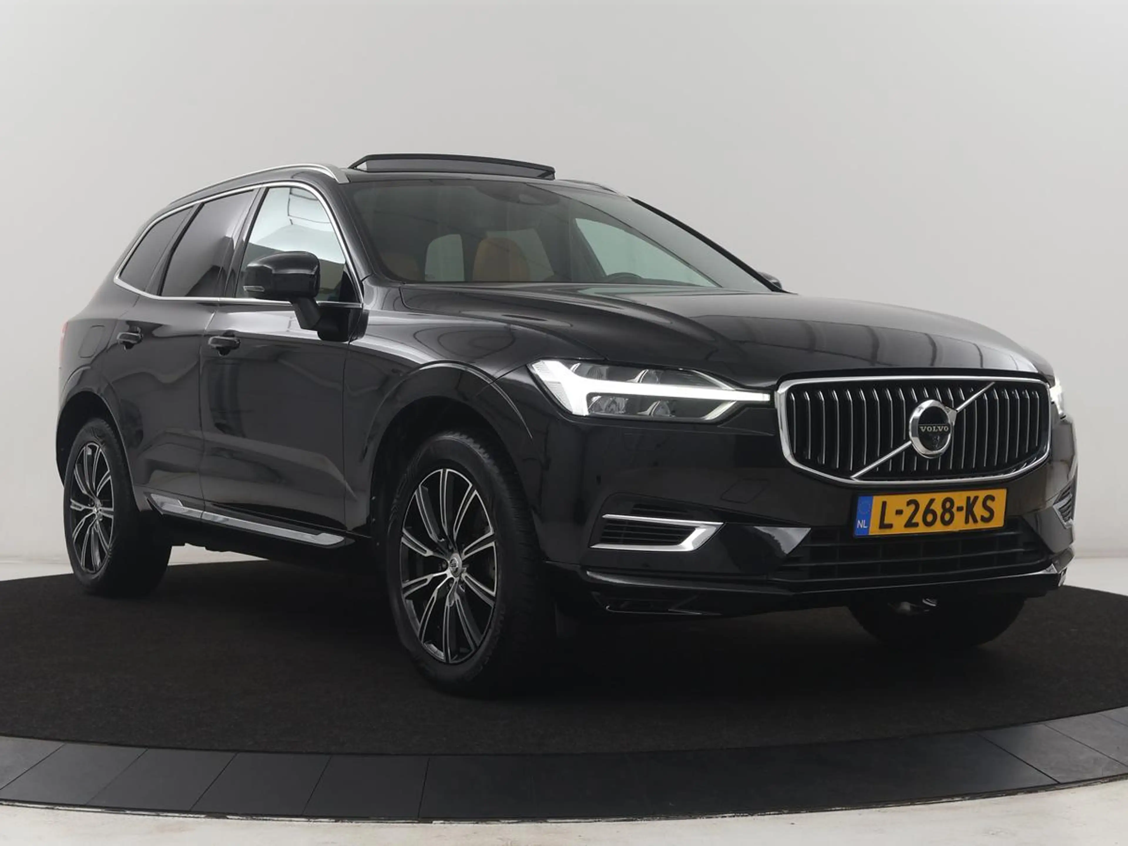 Volvo XC60 2.0 T8 Twin Engine AWD Inscription | SOH 83,9% | P — photo 42