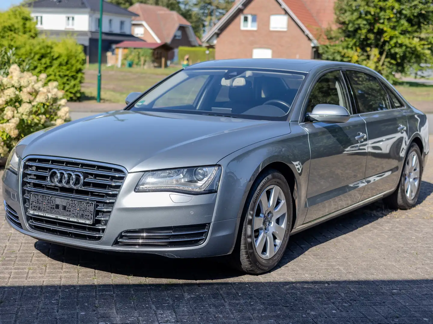 Audi A8 A8 4.2 FSI quattro tiptronic Langversion*BOSE* Grau - 1