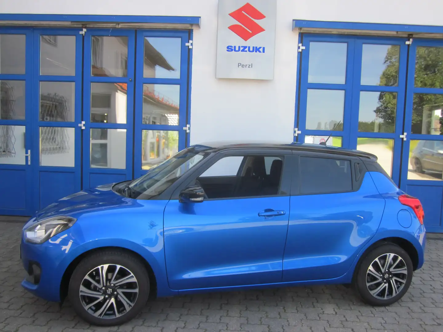 Suzuki Swift 1.2 Dualjet Hybrid Comfort+ Kék - 2