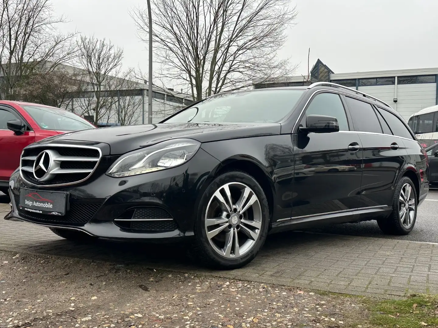 Mercedes-Benz E 200 E -Klasse*Automatik/Leder/Sitzhzg Scheckh* Noir - 1