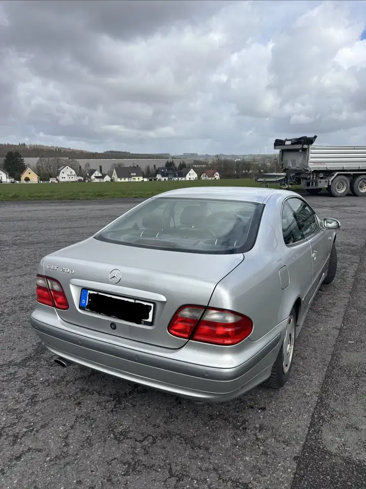Mercedes-Benz CLK 200 Coupe Elegance, foto 3
