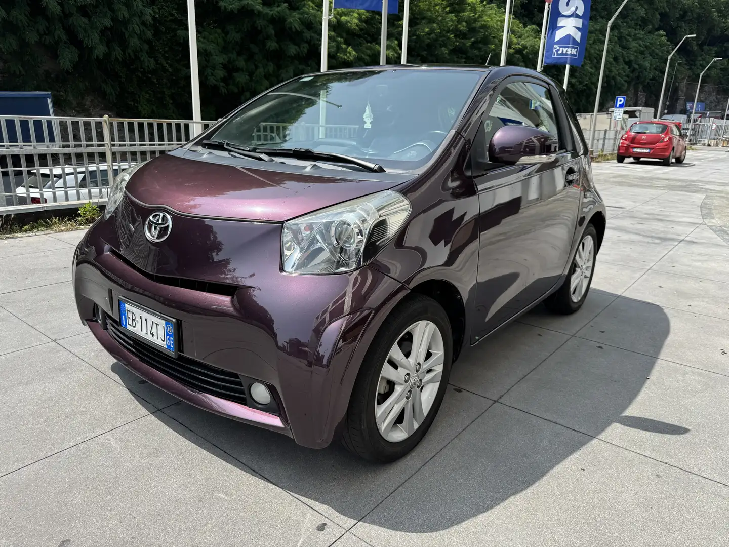 Toyota iQ 1.3 Executive AUTOMATICO Brun - 1