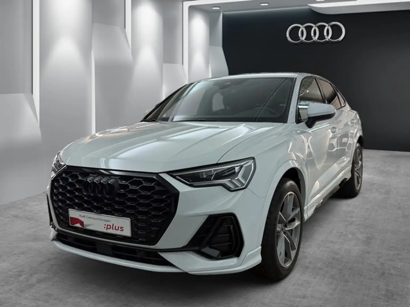 Audi Q3 Sportback 35TFSI S line AHK KAMERA ACC LED OPTI... Weiß - 1