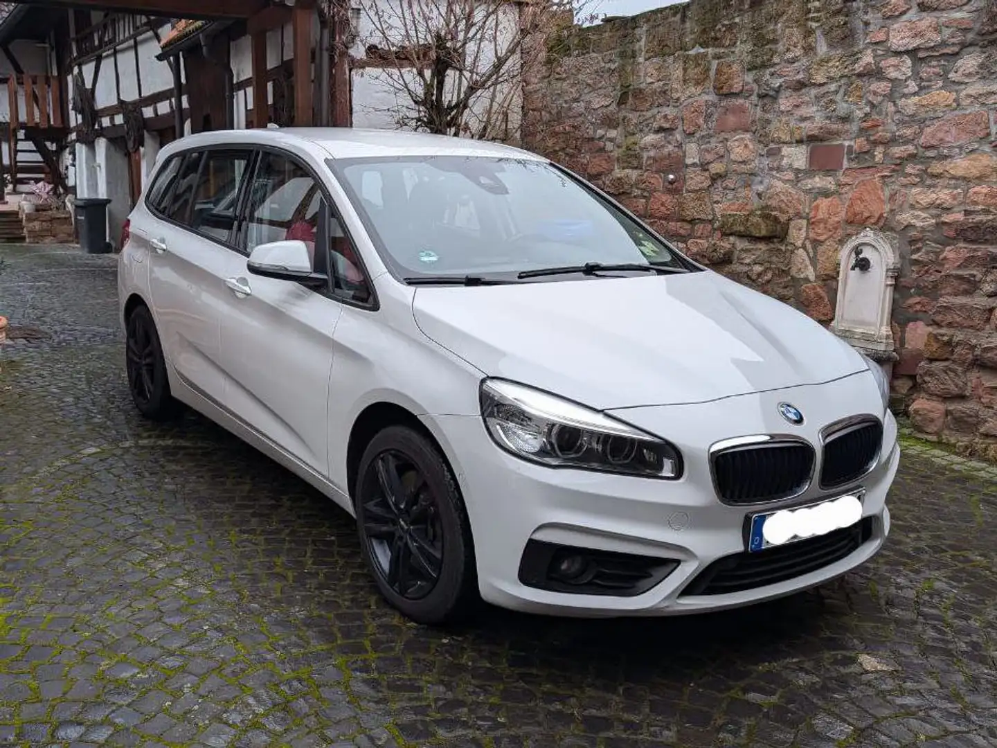BMW 220 220i Gran Tourer Advantage Weiß - 1