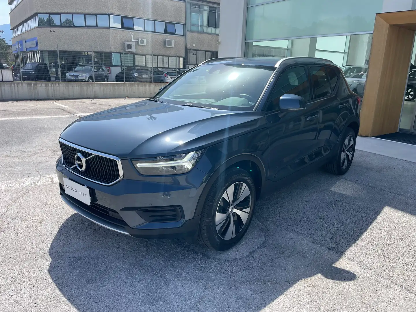 Volvo XC40 XC40 1.5 t2 Momentum Pro auto AUTOCARRO N1 Bleu - 1