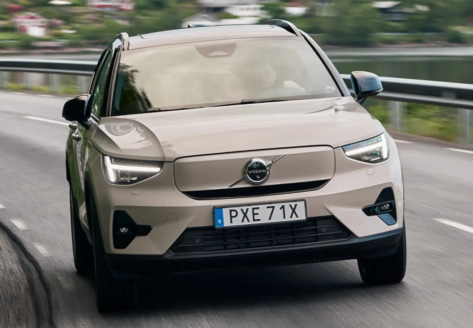 Volvo EX40 Recharge Twin Ultra Aut. - 2