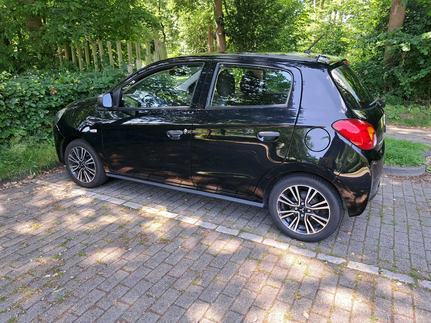 Mitsubishi Space Star Space Star 1.0 Entry Zwart - 2