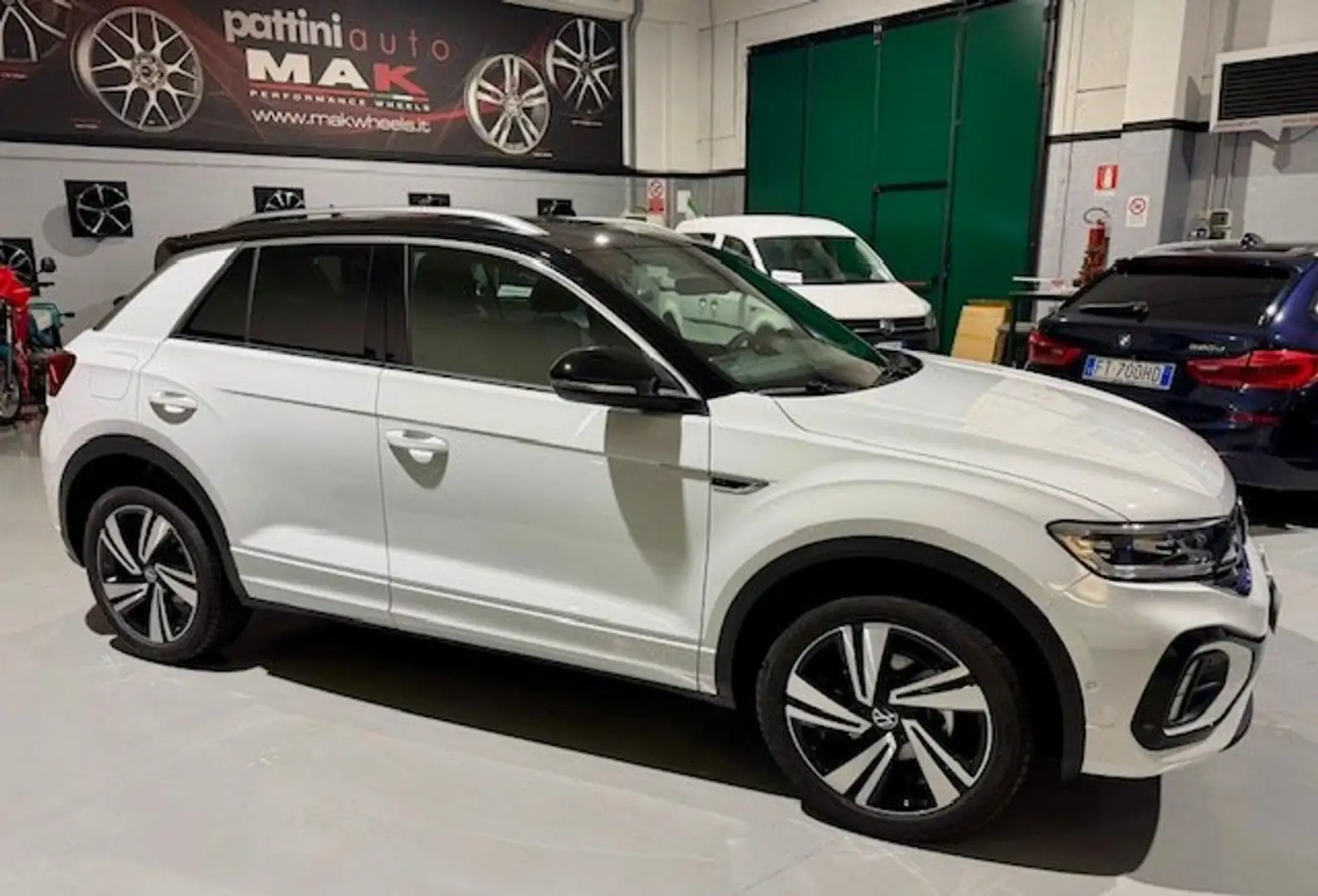 Volkswagen T-Roc 1.0 tsi R-Line Plus 115cv Bianco - 2