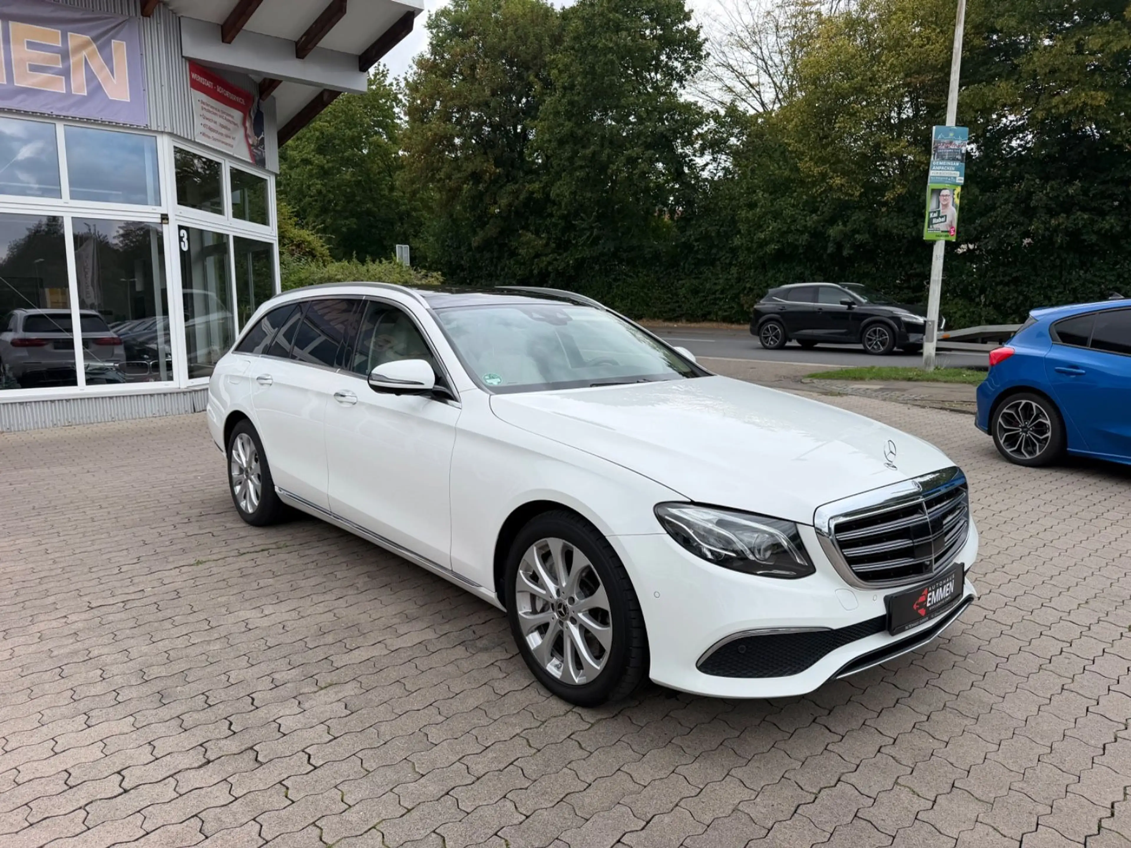 Mercedes-Benz E 350 E T-Modell E 350 d/Pano/SpurASS/Navi/360* — photo 3