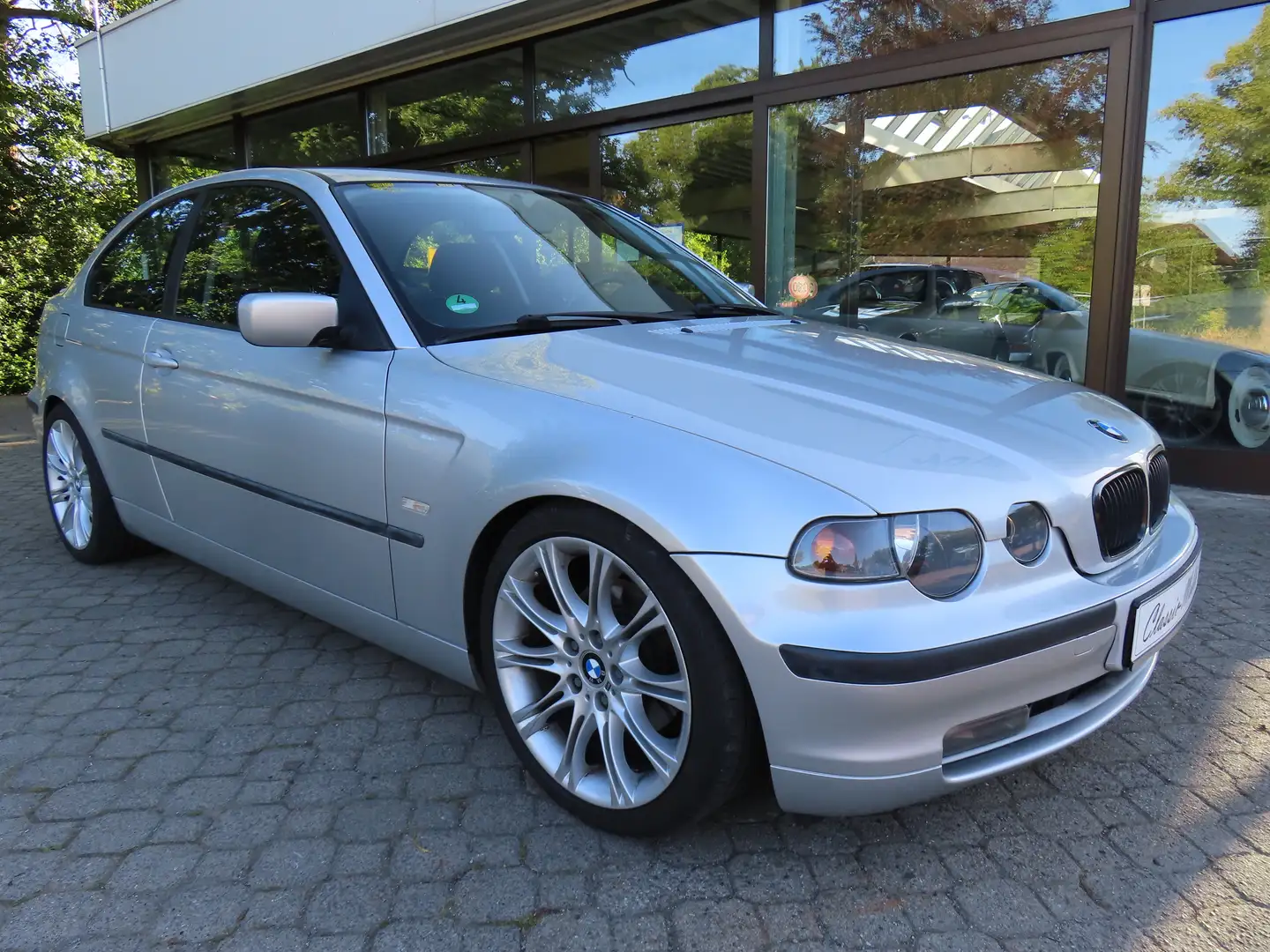 BMW 320 td Compact *2.Hand*DPF*grüne Plakette*18"Alu* Argent - 1