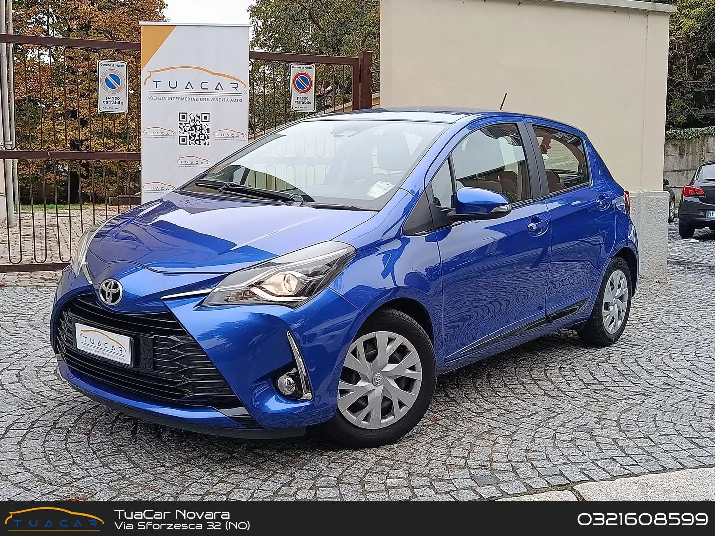 Toyota Yaris Active 1.0 VVT-i Bleu - 1
