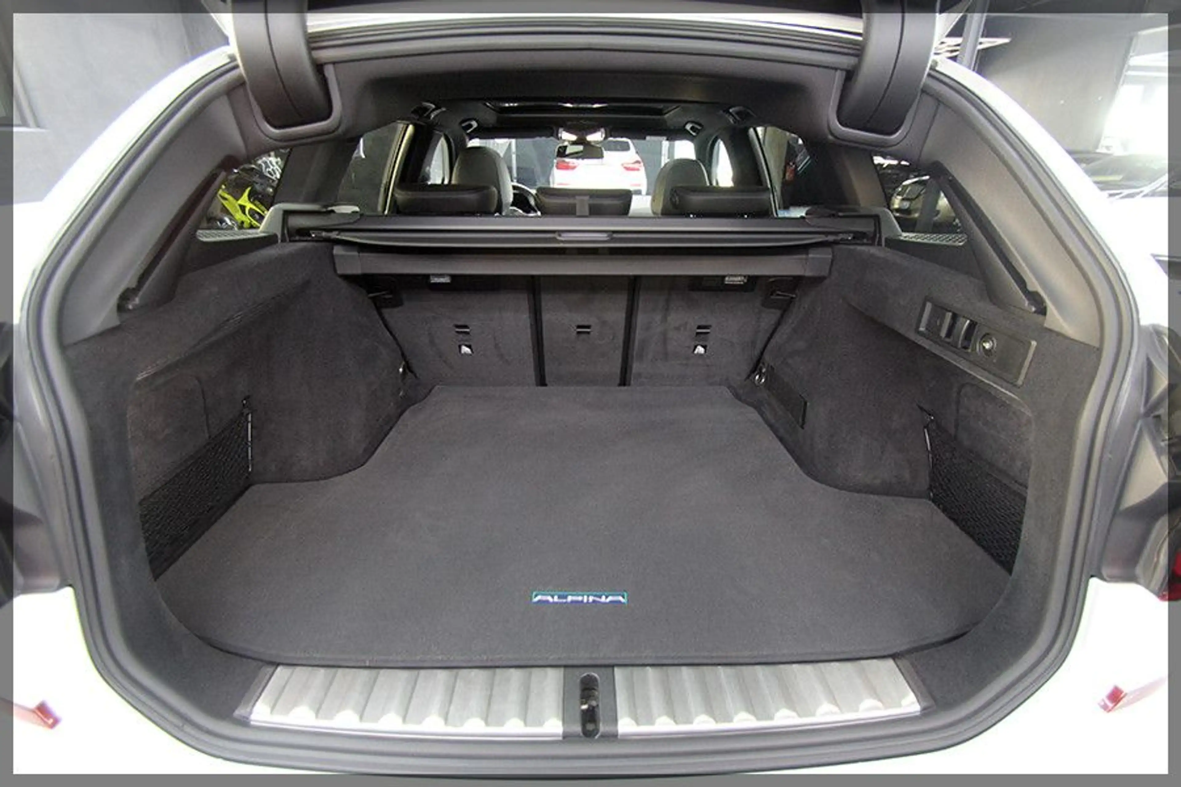 Alpina B3 3.0 Allrad CAM / NAVI / PANO / HEAD UP — photo 12
