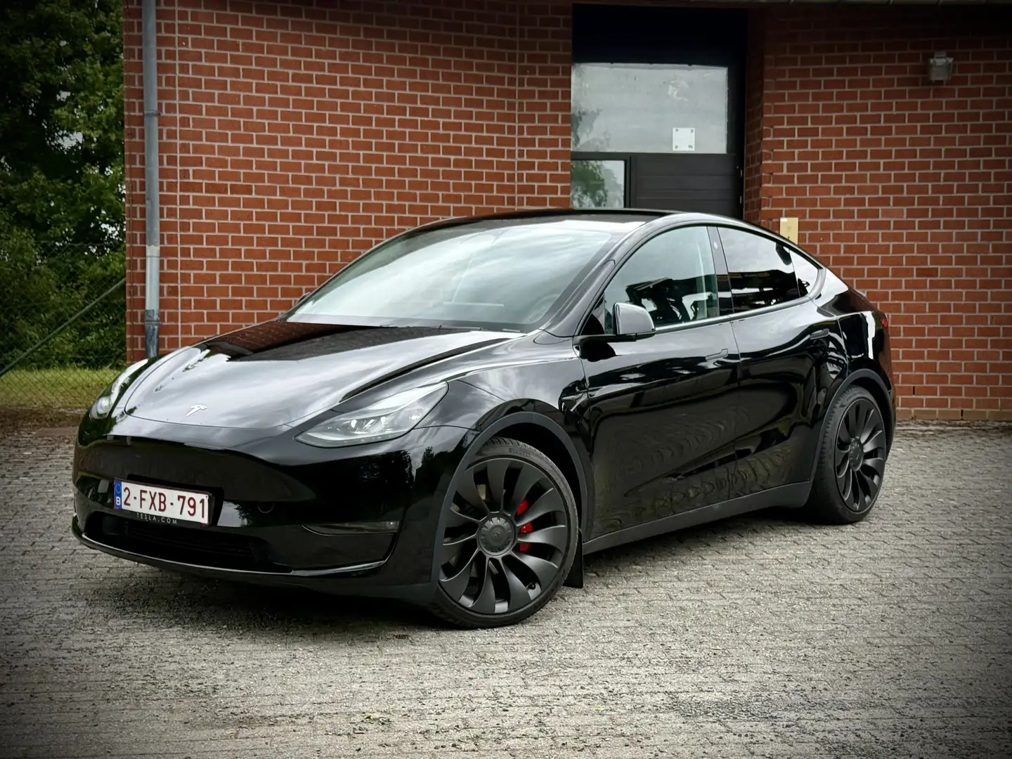 Tesla Model Y Performance / Attache remorque / 39 700HTVA ⚡️ Zwart - 1