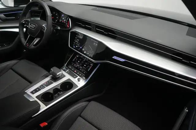 Audi A6 view 9