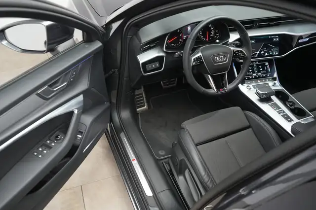 Audi A6 view 15