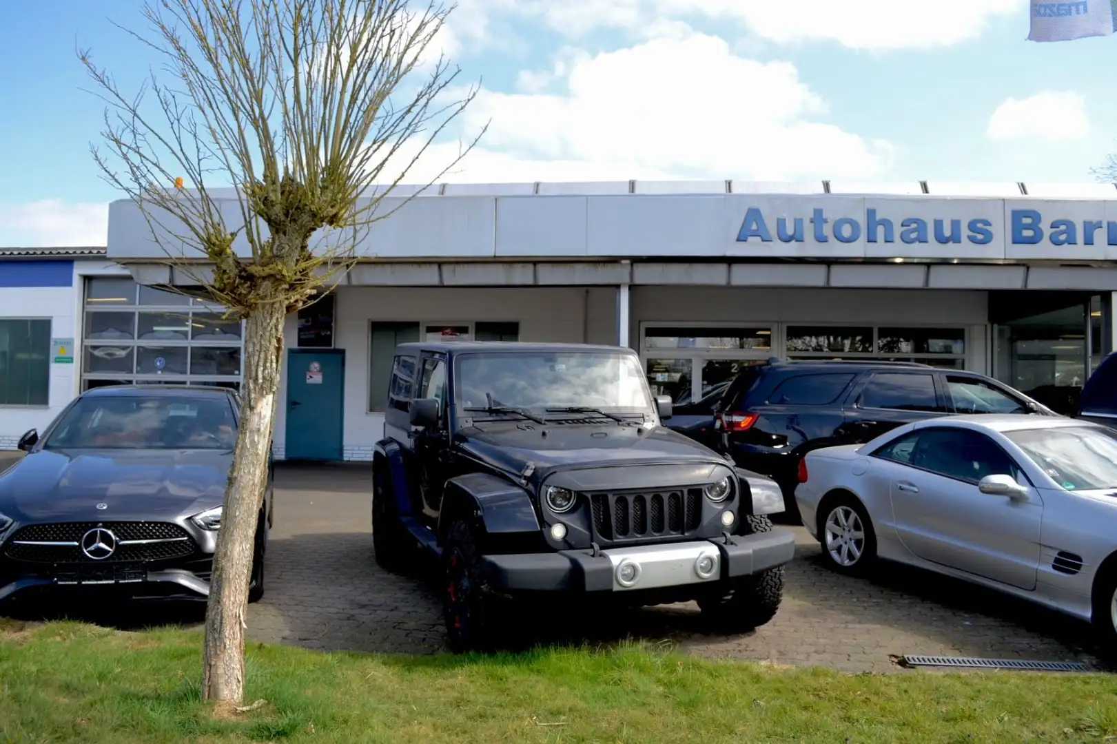 Jeep Wrangler 3,6 Ltr  Unlimited Sahara 4WD Schwarz - 1