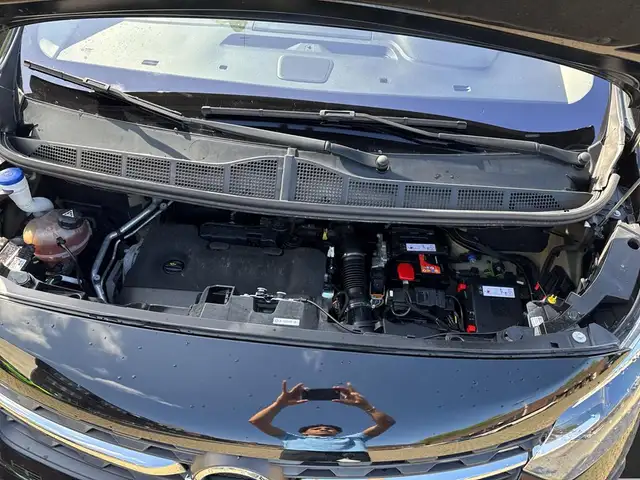 Opel Zafira view 8