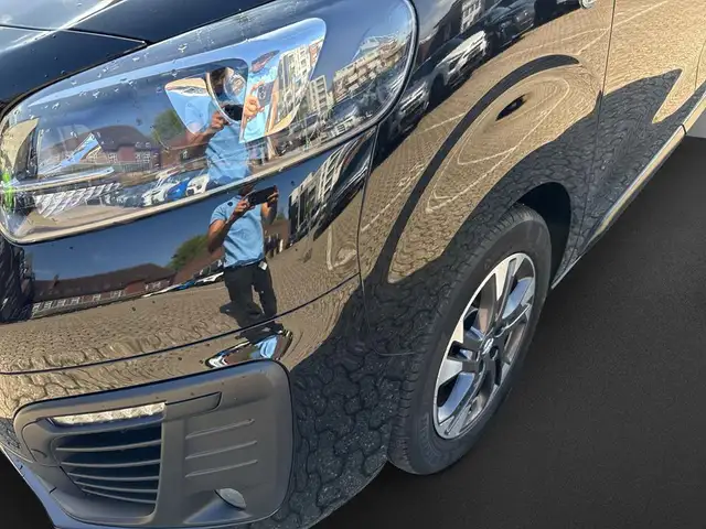 Opel Zafira view 11