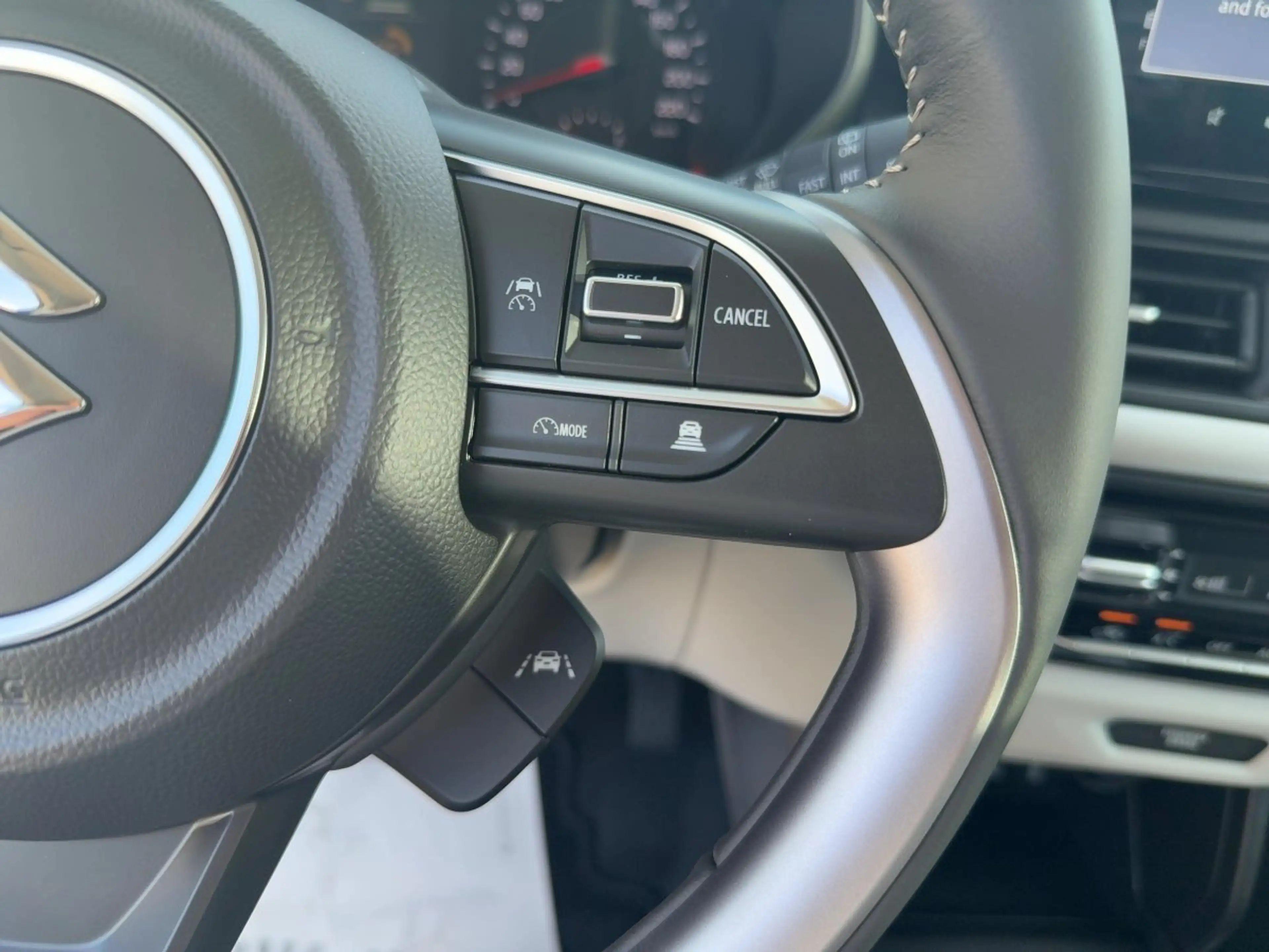Suzuki Swift +Bis8JahreGarantie+LED+CARPLAY+KAMERA — photo 15