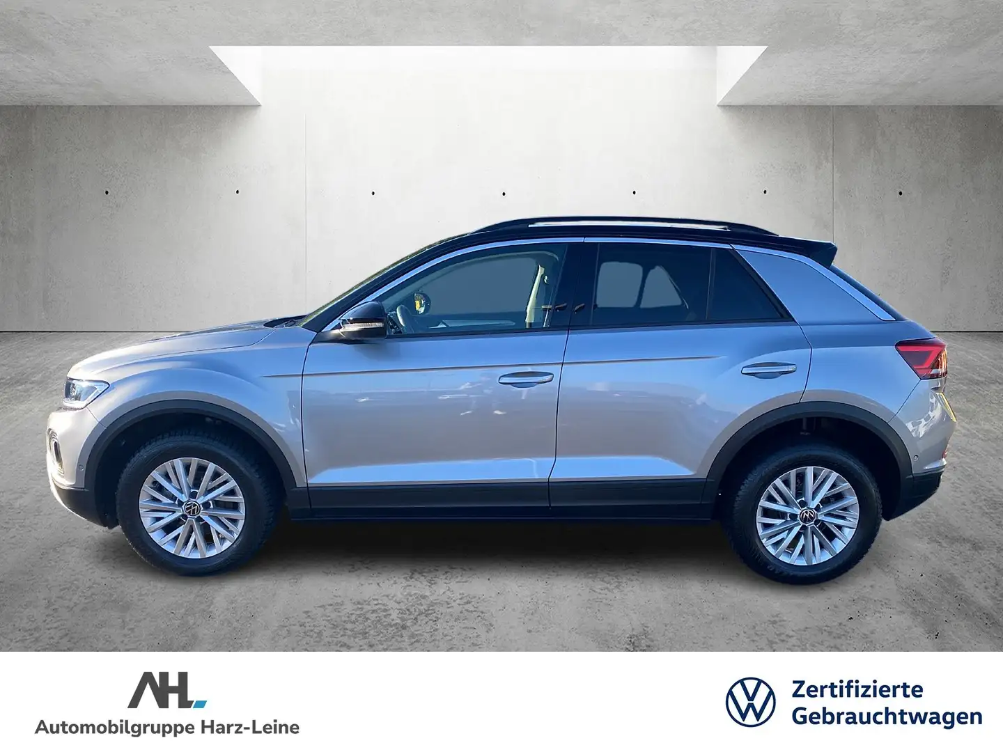 Volkswagen T-Roc 1.0 TSI Life AHK Navi ACC LED DAB+ Zilver - 2
