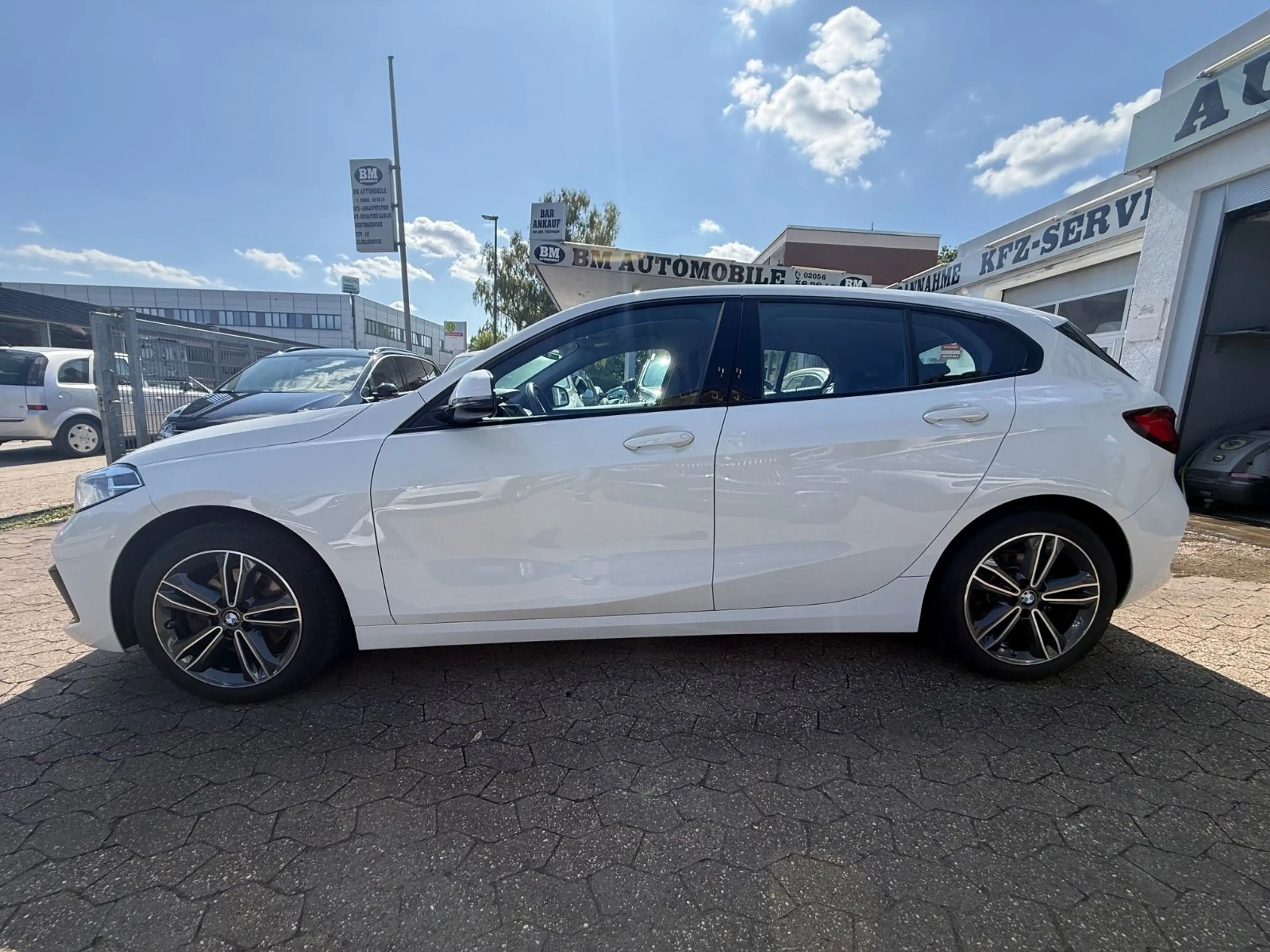 BMW 118 Sport Line*HeadUp*LED*PDC*1.Hand — photo 5